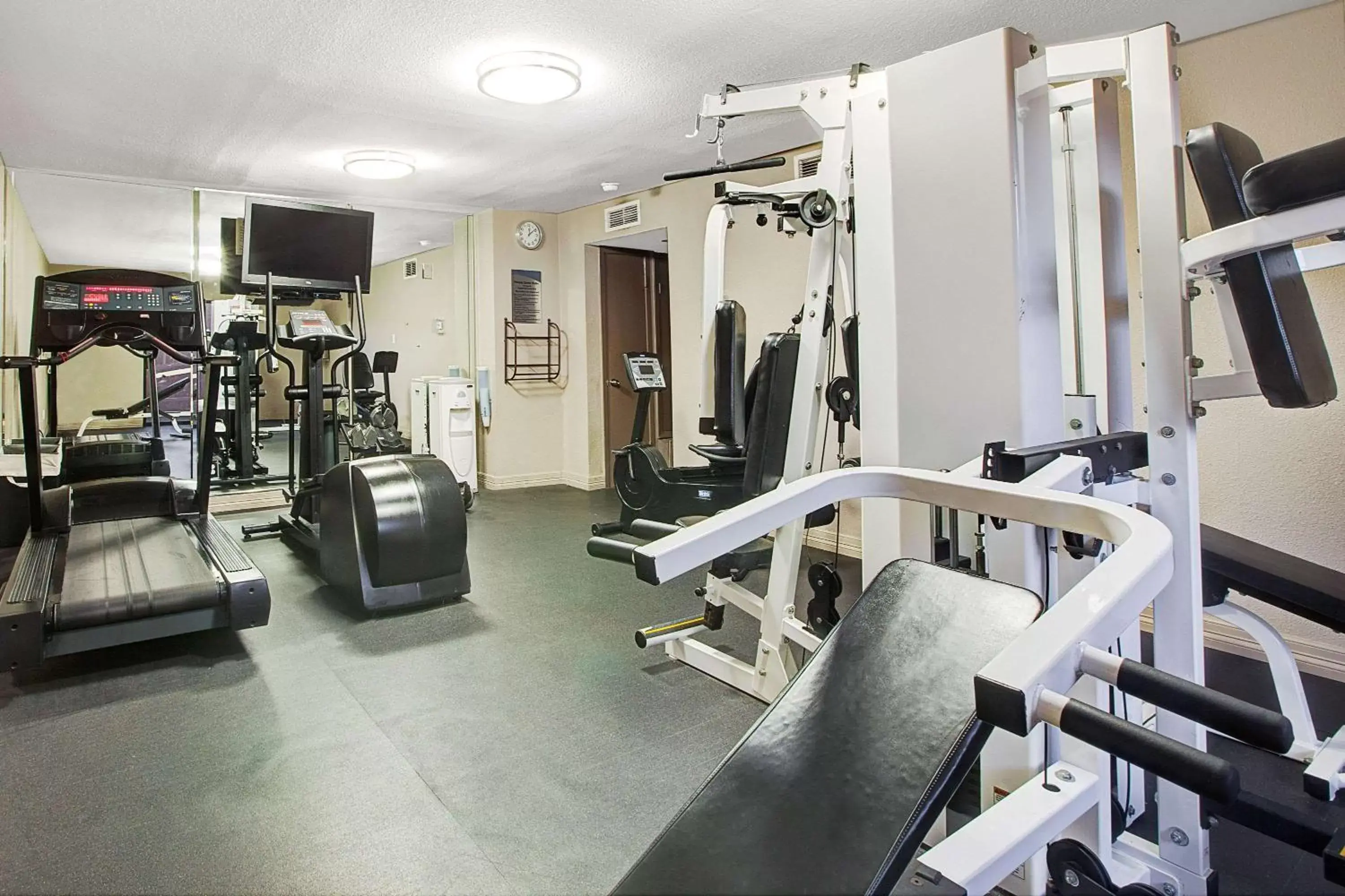 Fitness centre/facilities, Fitness Center/Facilities in Ramada by Wyndham Houston Intercontinental Airport South