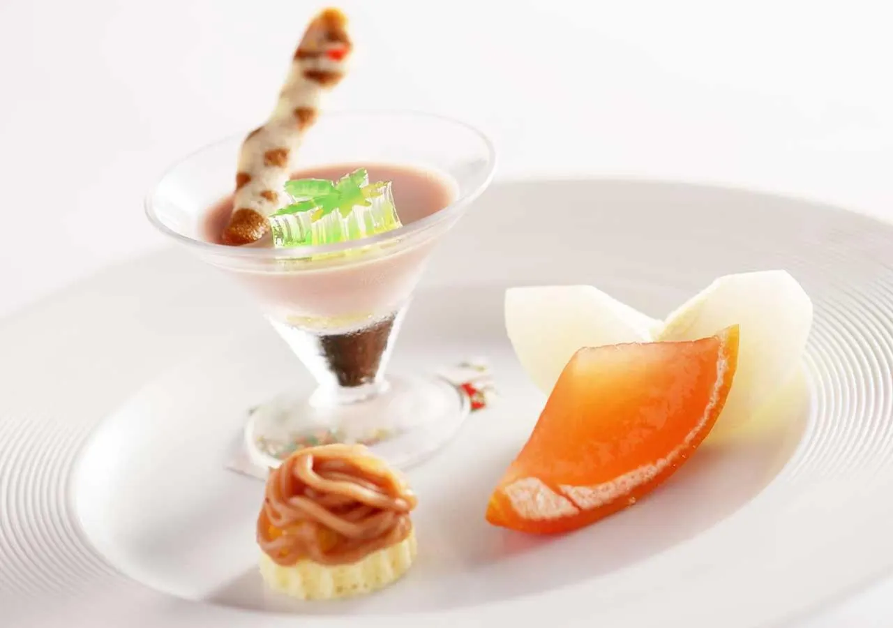 Food close-up in Aura Tachibana