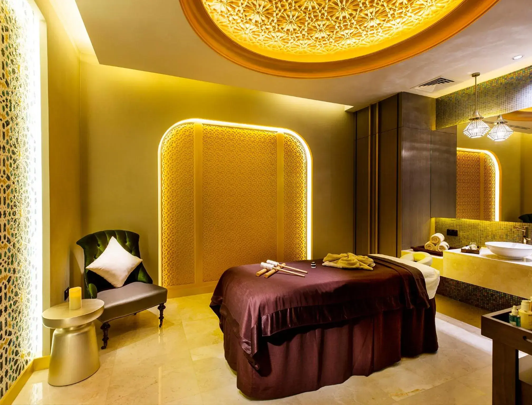Spa and wellness centre/facilities, Bed in Ezdan Palace Hotel Spa and wellness centre/facilities, Bed in Ezdan Palace Hotel