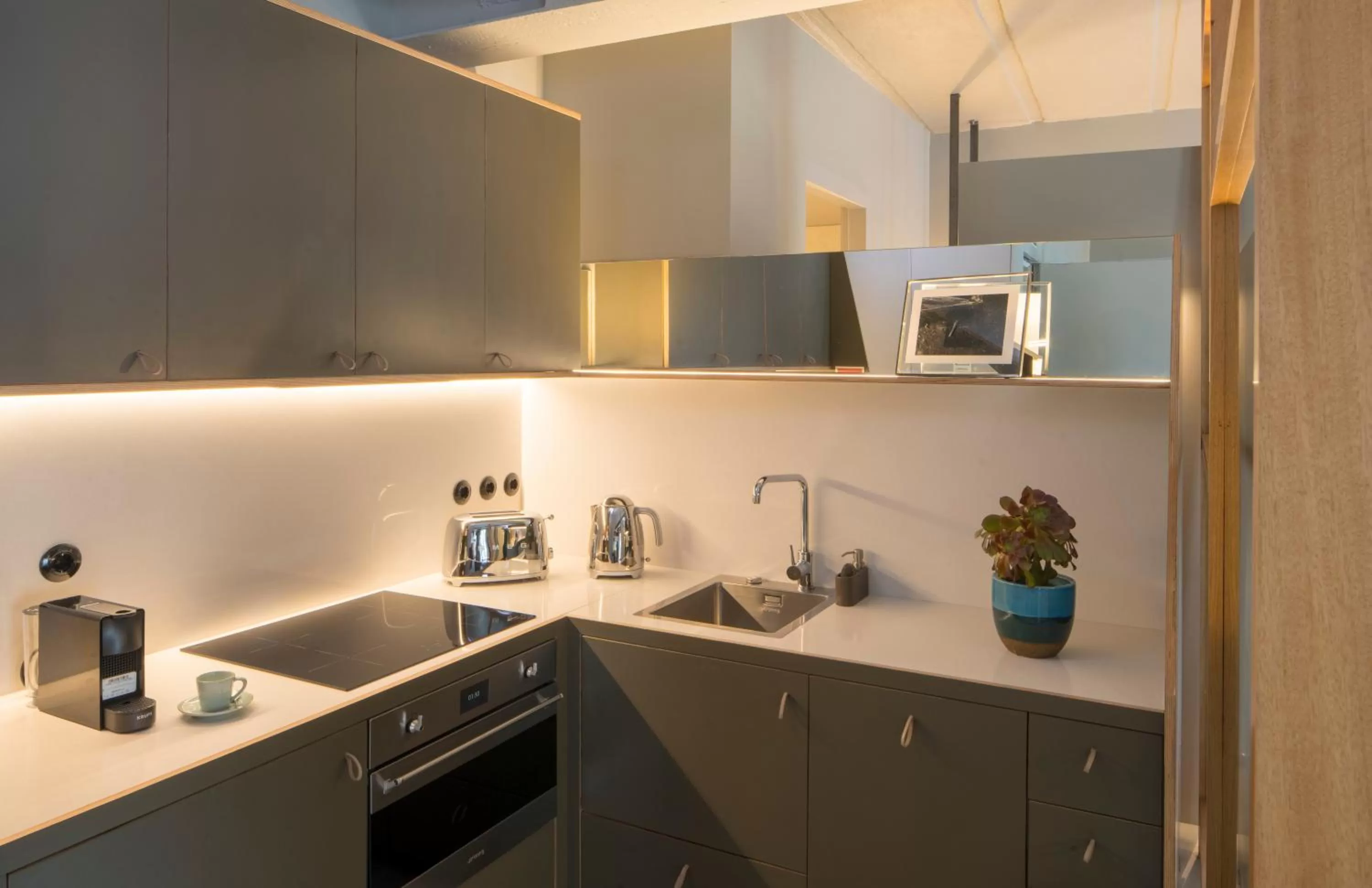 Kitchen or kitchenette in Raw Culture Art & Lofts Bairro Alto
