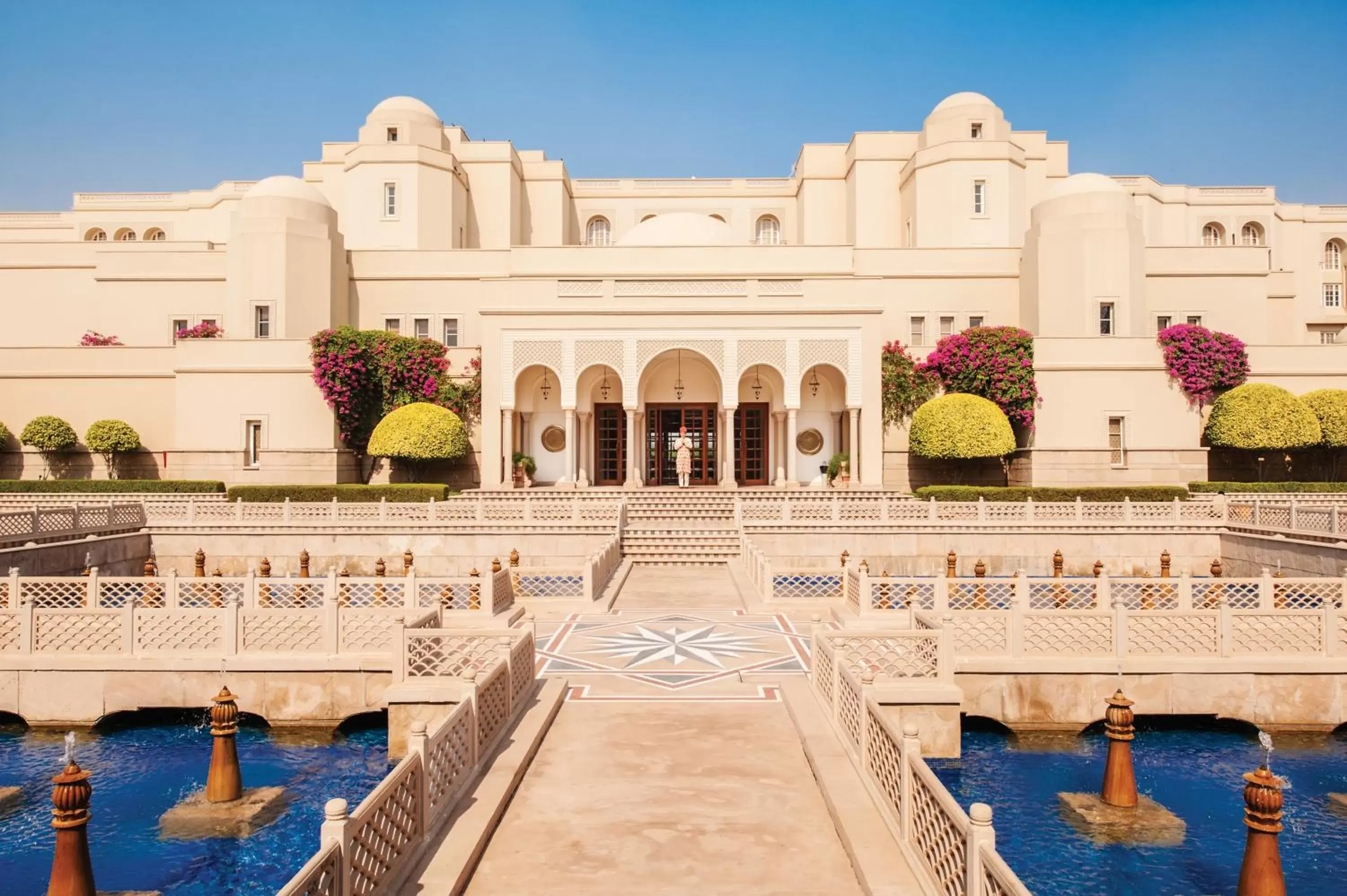 Facade/entrance, Swimming Pool in The Oberoi Amarvilas Agra