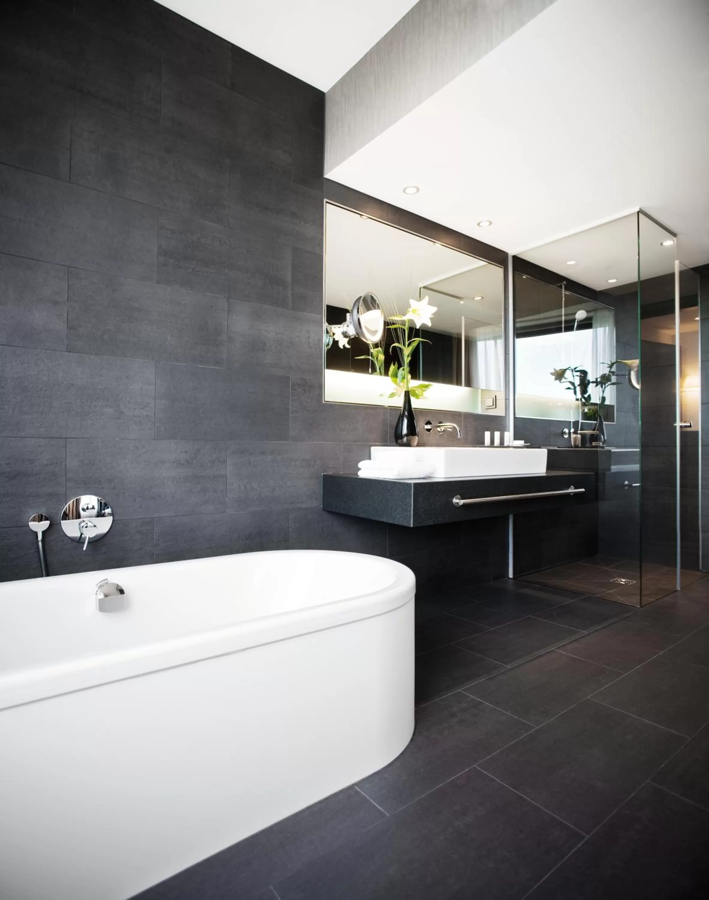 Bathroom in Mövenpick Hotel Stuttgart Airport