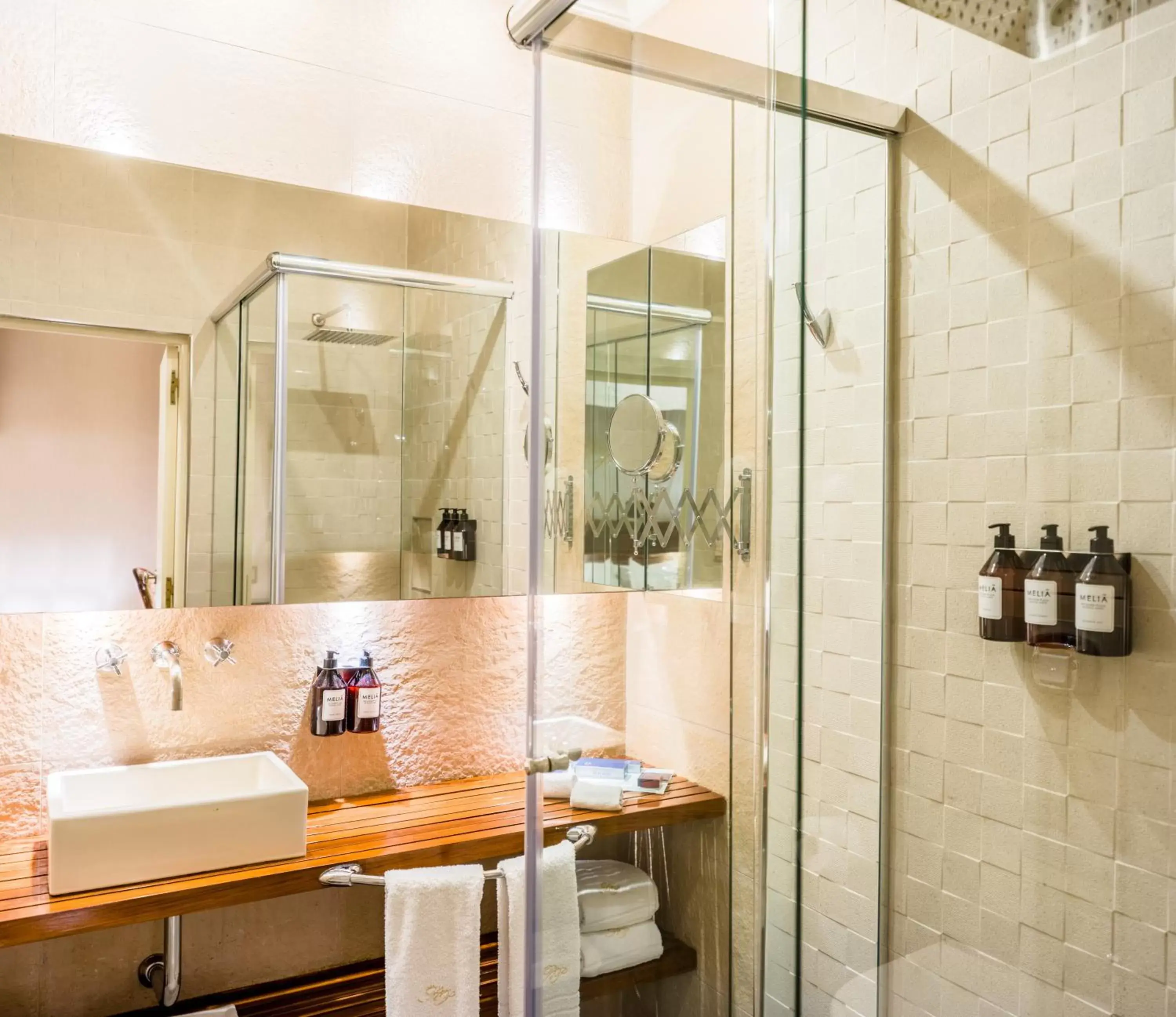 Shower, Bathroom in Melia Recoleta Plaza Hotel