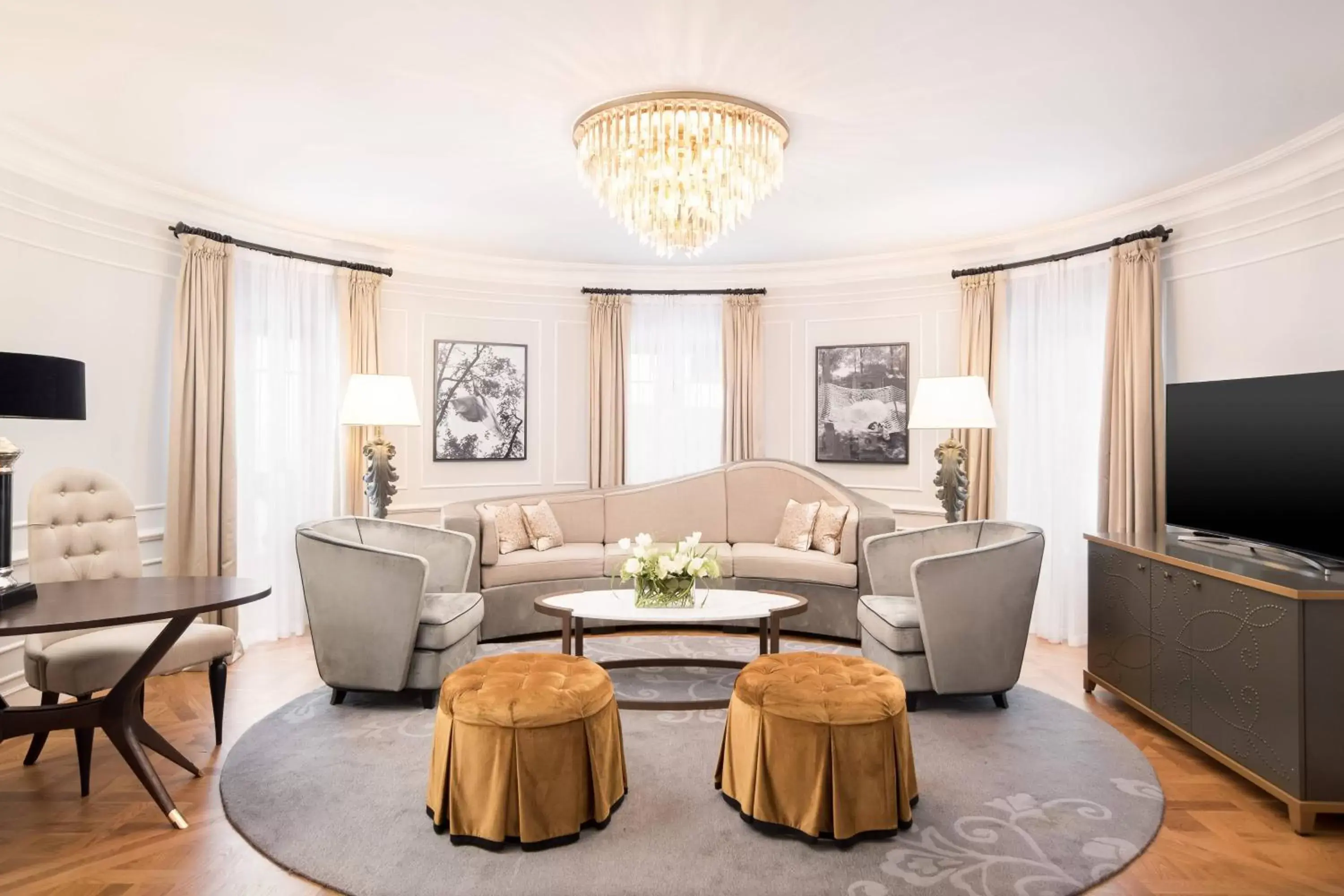 Living room, Seating Area in Hotel Maria Cristina, a Luxury Collection Hotel, San Sebastian