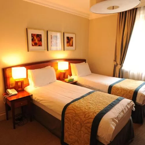 Bed in The Sumner Hotel