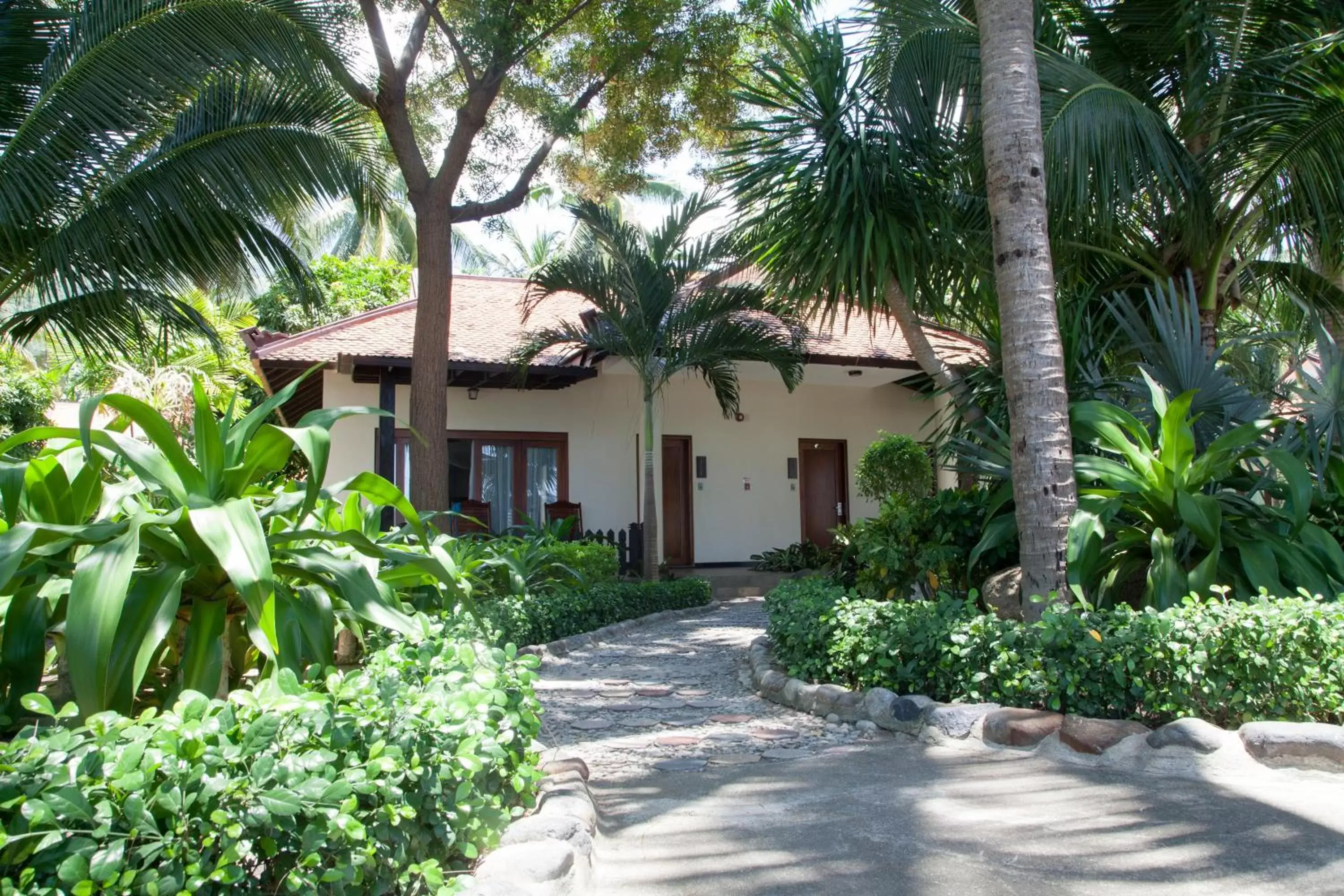 Garden, Property Building in Diamond Bay Resort & Spa