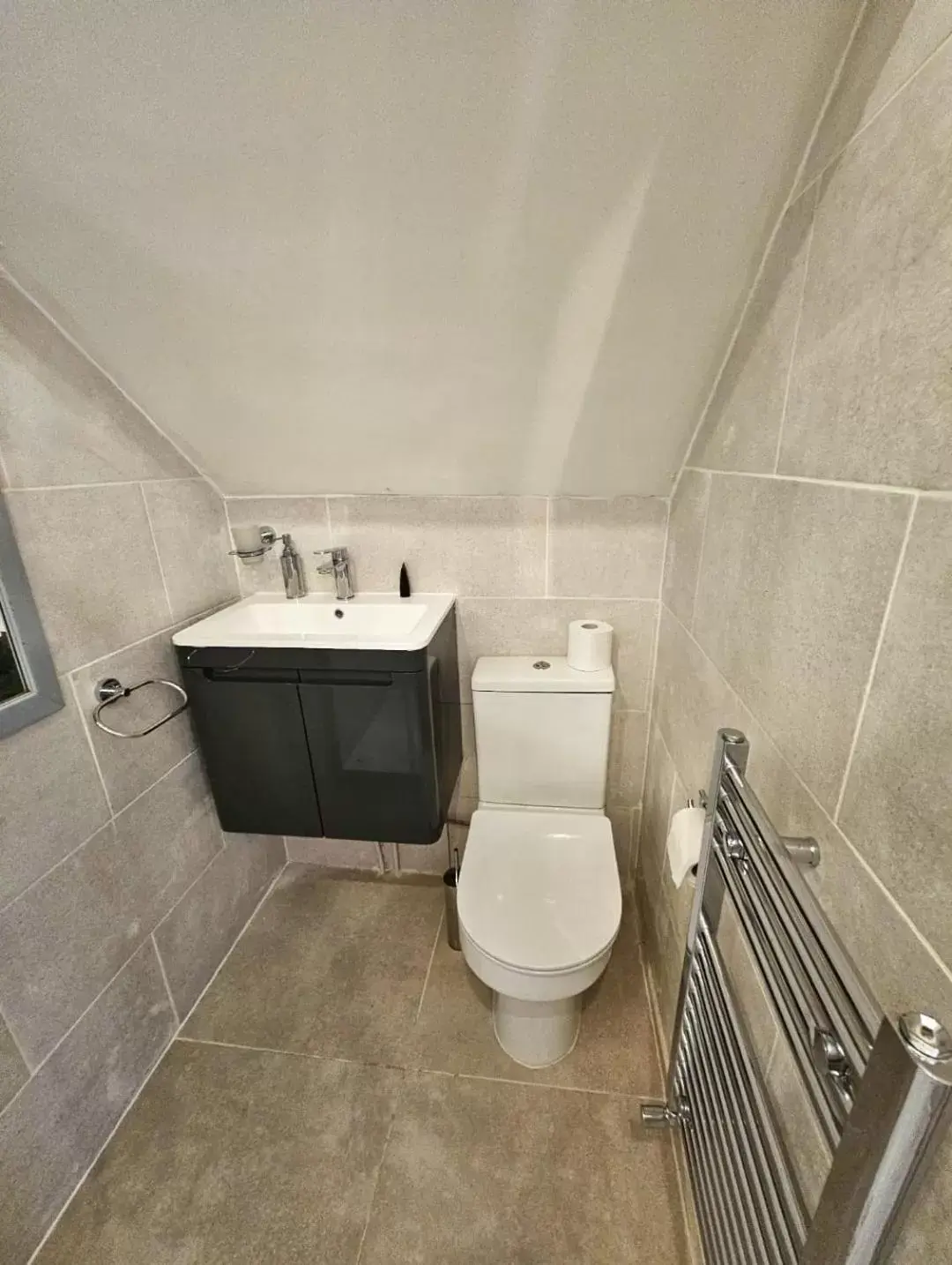 Shower, Bathroom in Granary Villa
