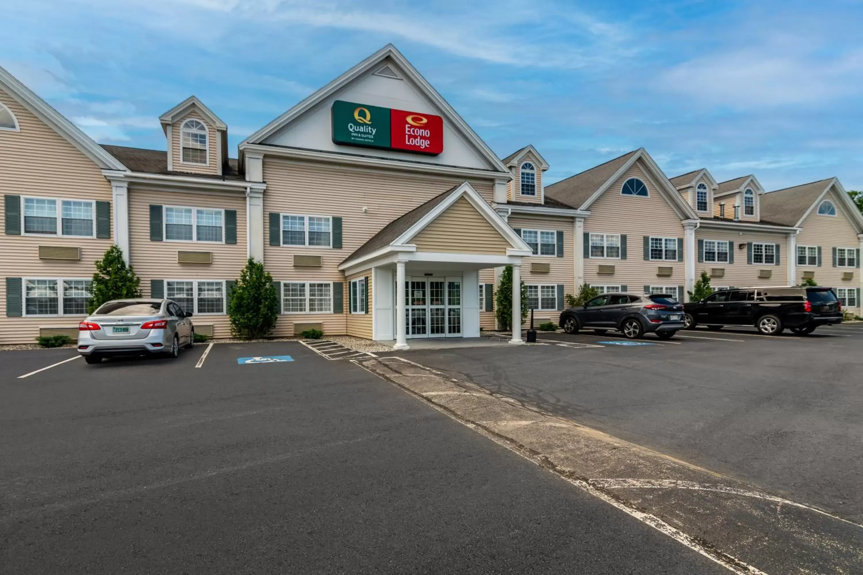 Property Building in Quality Inn & Suites