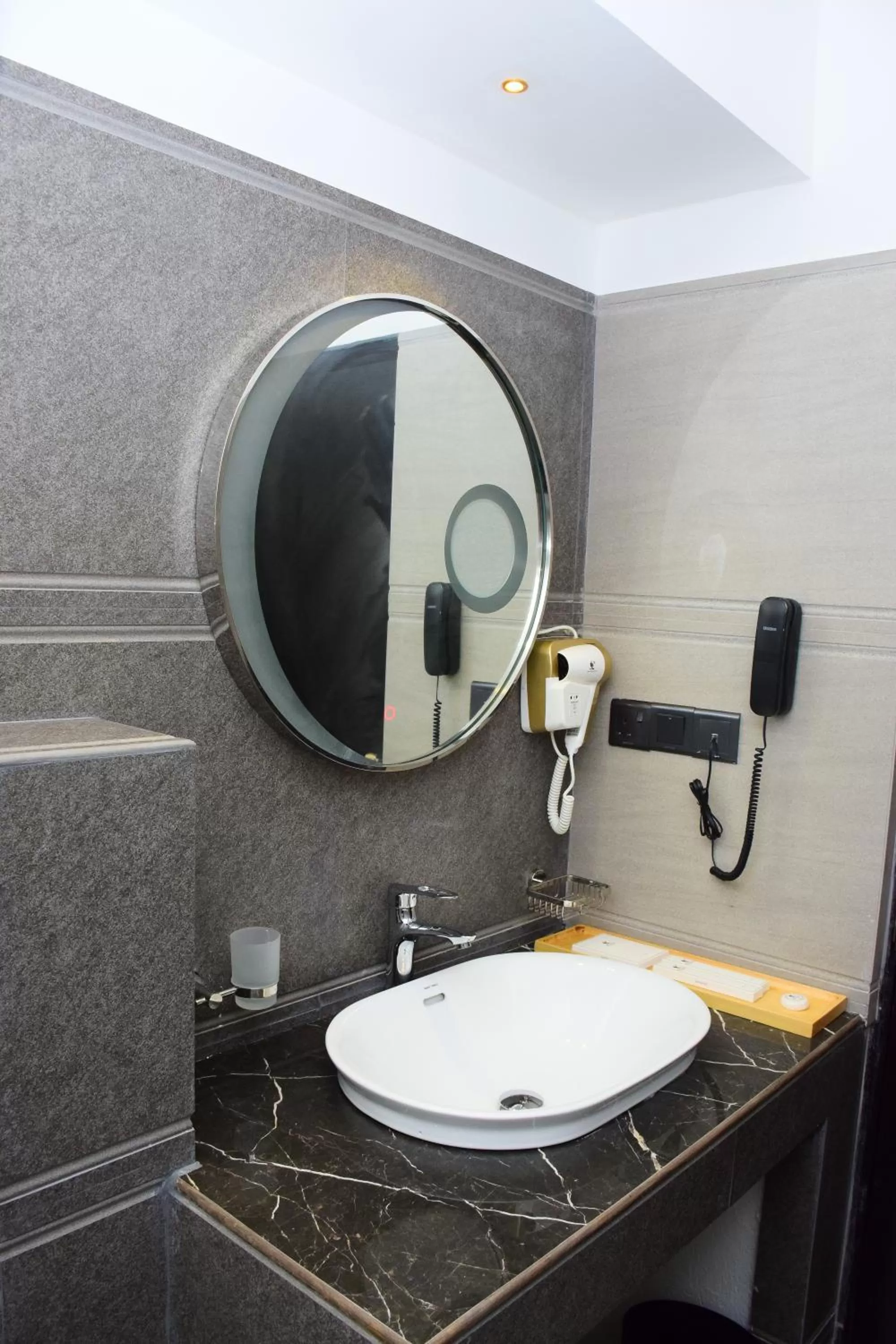 Bathroom in Ruvisha Beach Hotel