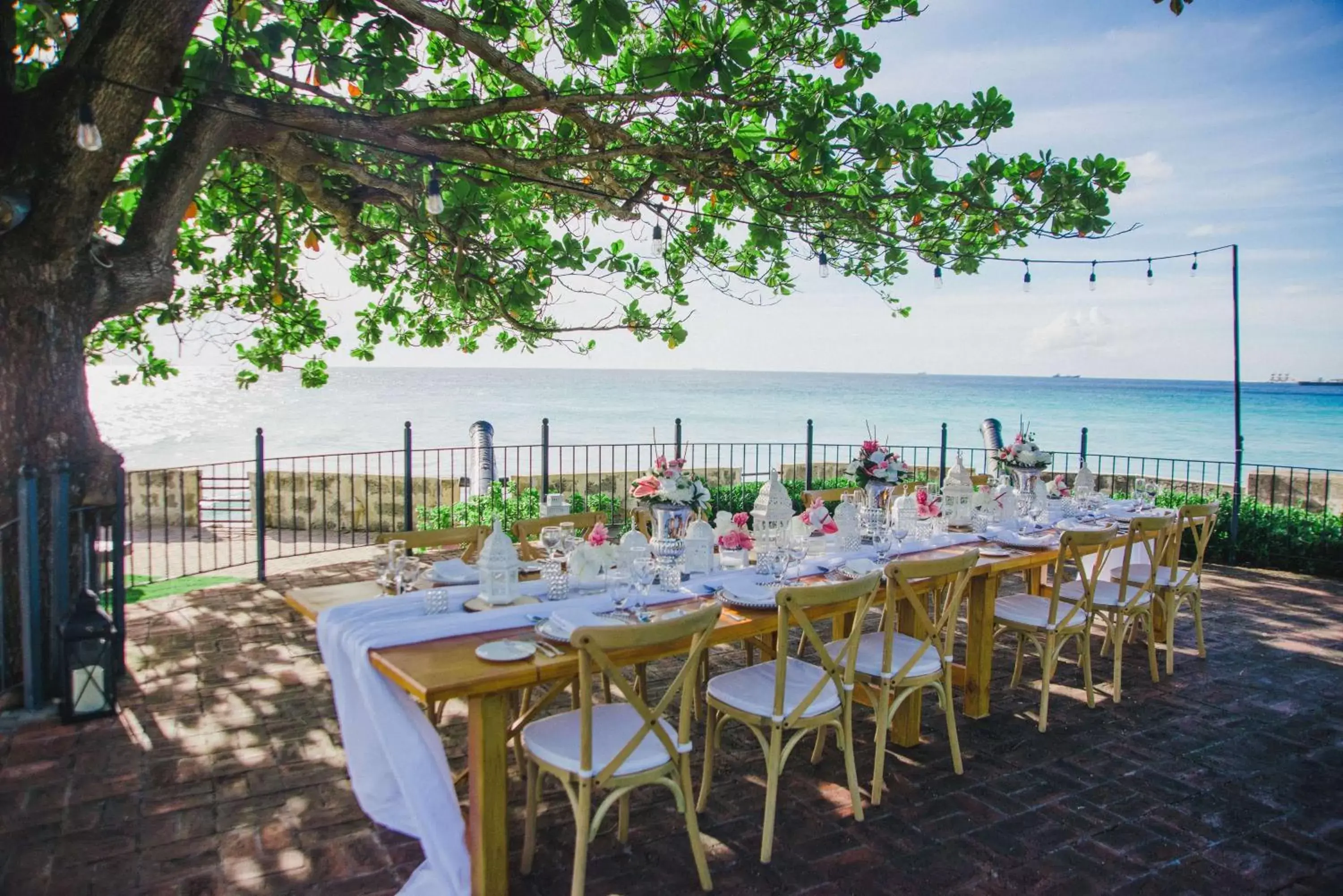 Meeting/conference room, Restaurant/Places to Eat in Hilton Barbados Resort