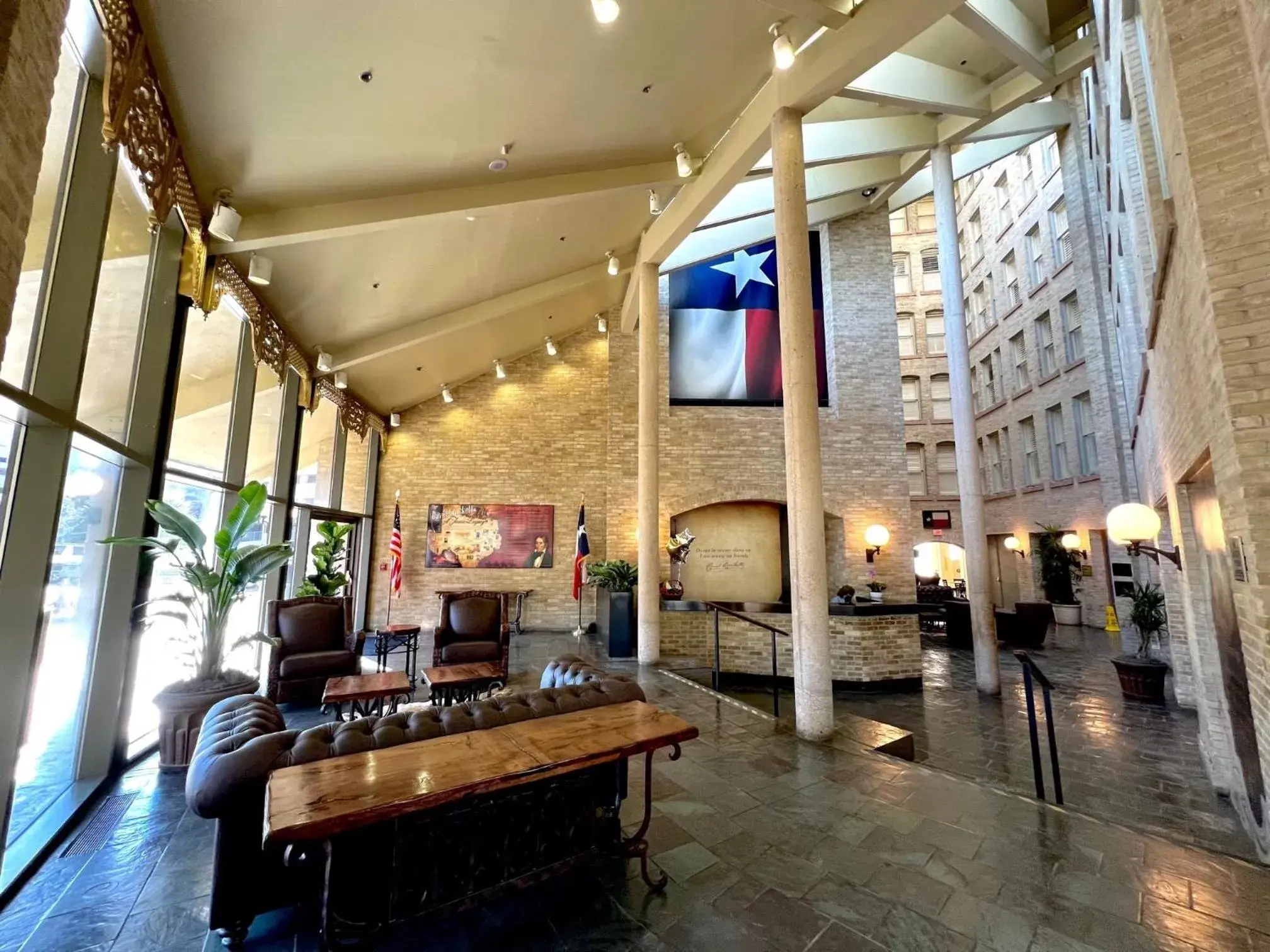 Lobby or reception in The Crockett Hotel