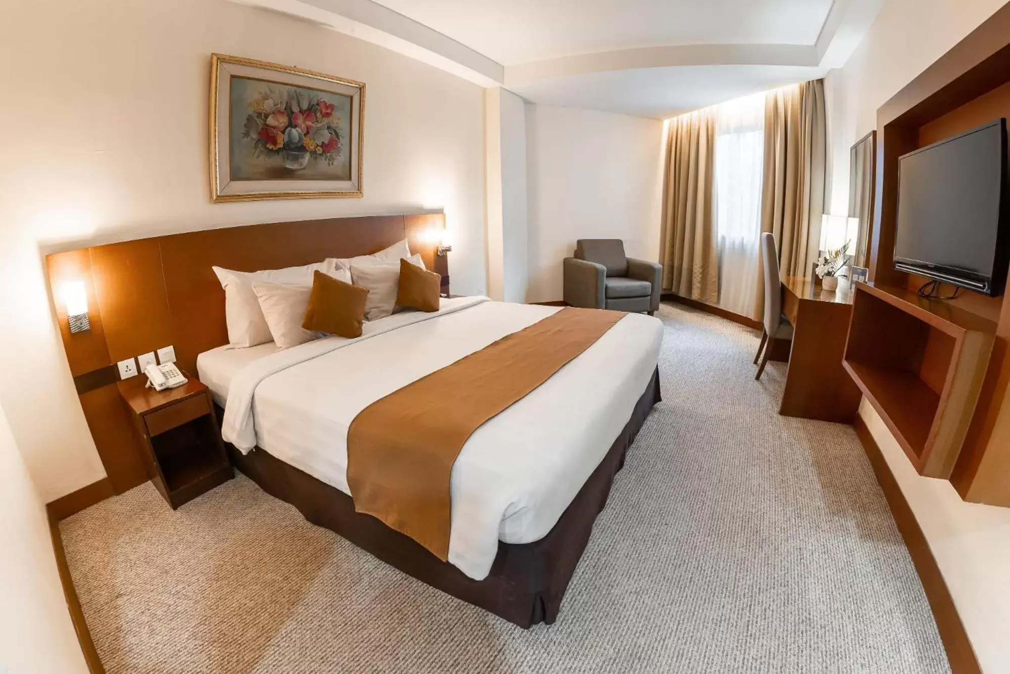 Bedroom, Bed in ASTON Tanjung Pinang Hotel & Conference Center