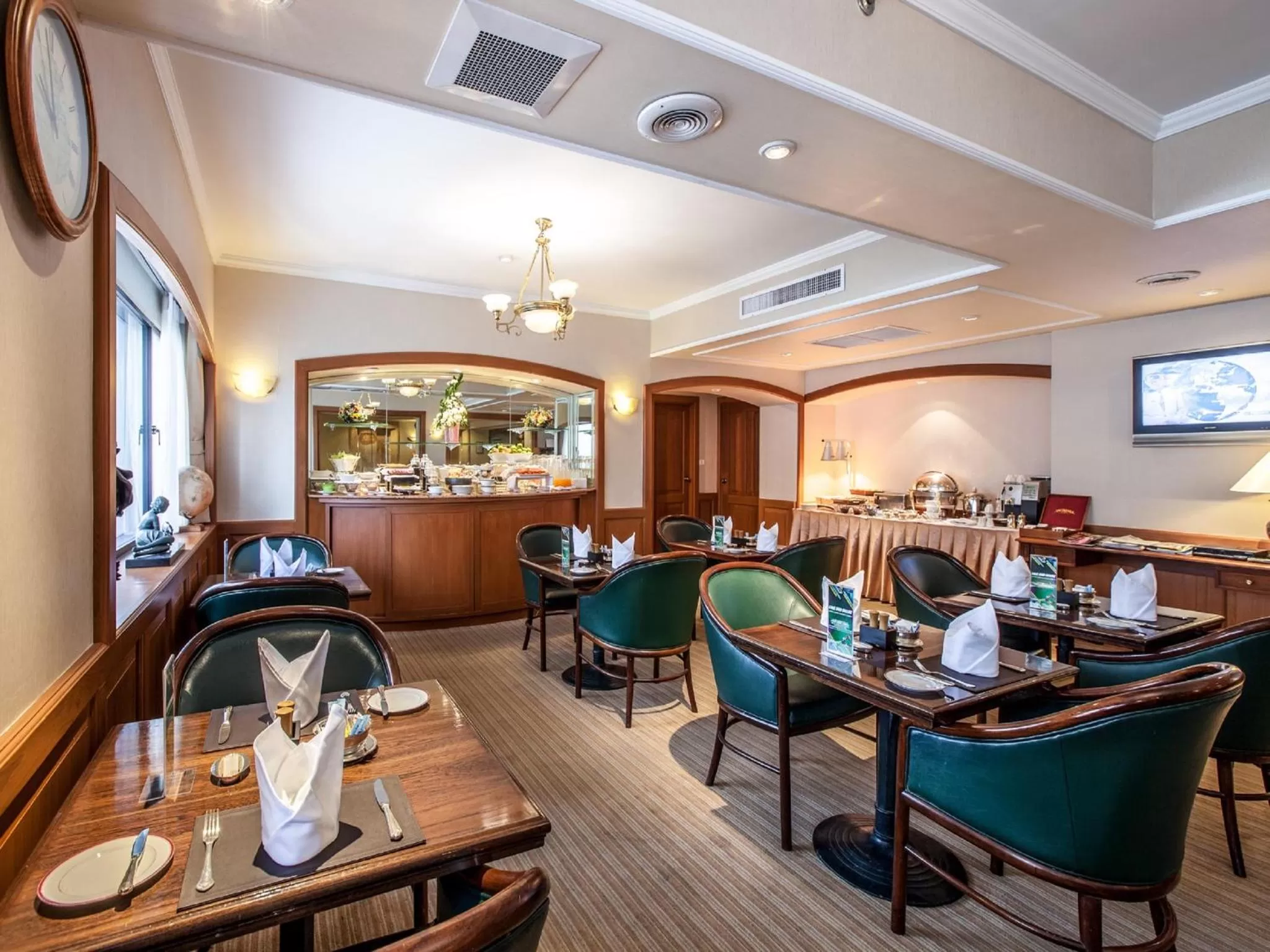 Lounge or bar in Arnoma Hotel Bangkok