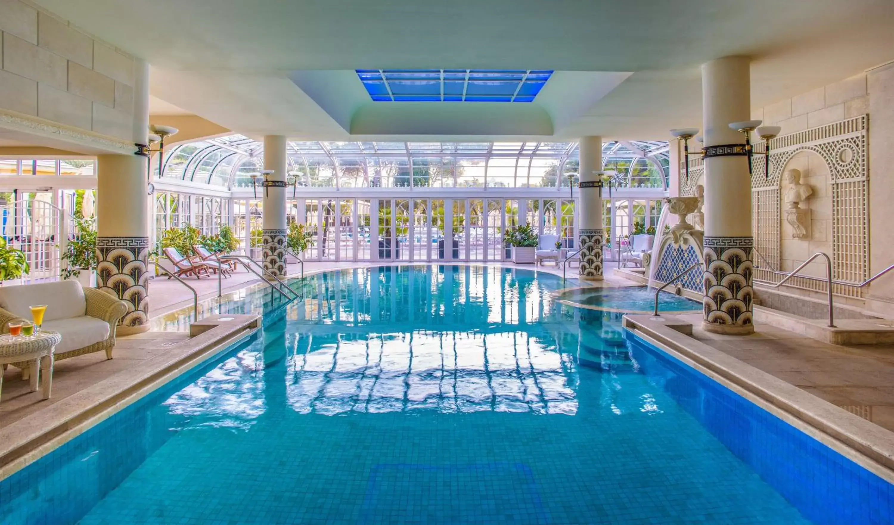 Swimming Pool in Rome Cavalieri, A Waldorf Astoria Hotel
