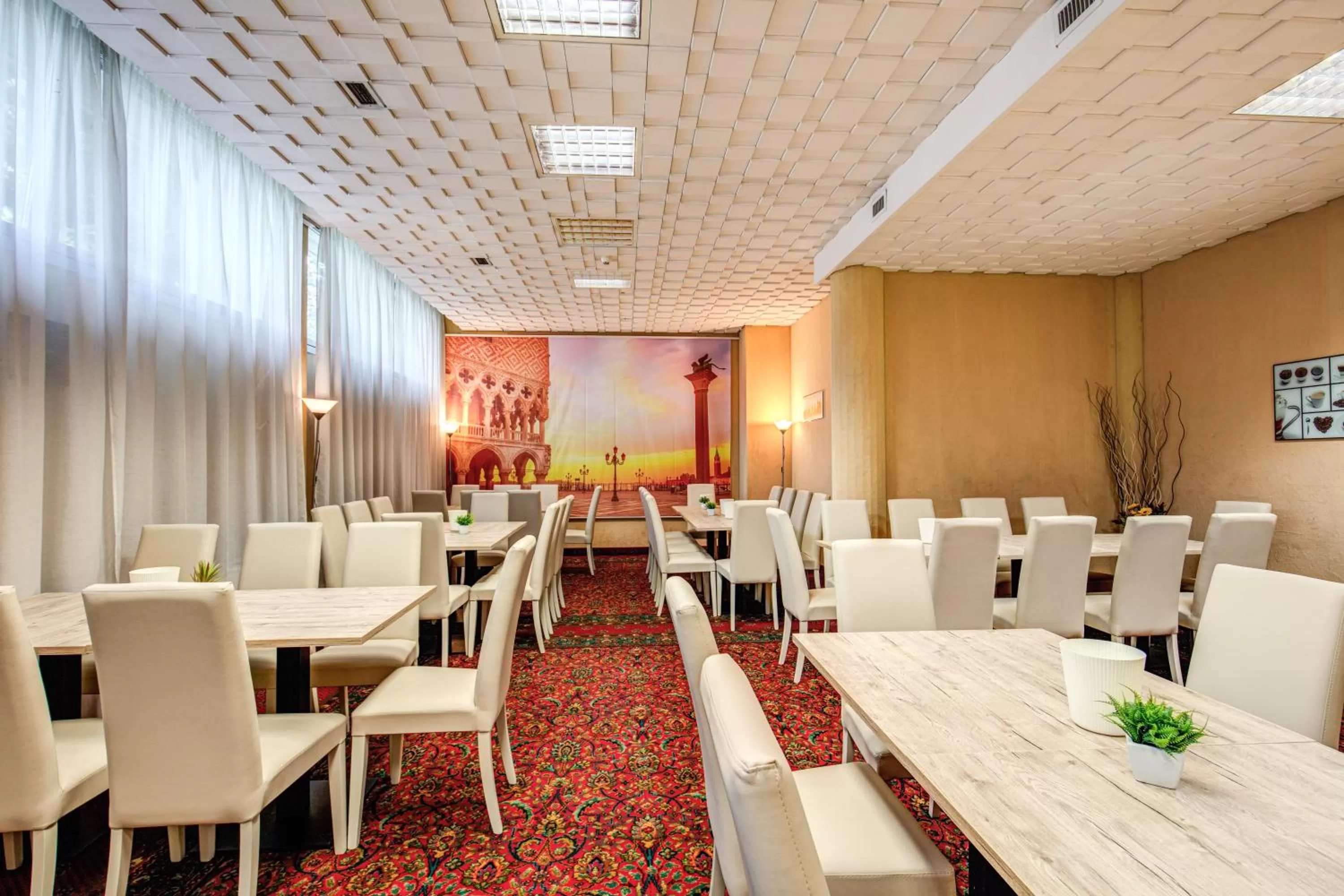 Restaurant/places to eat in Venice Michelangelo Hotel