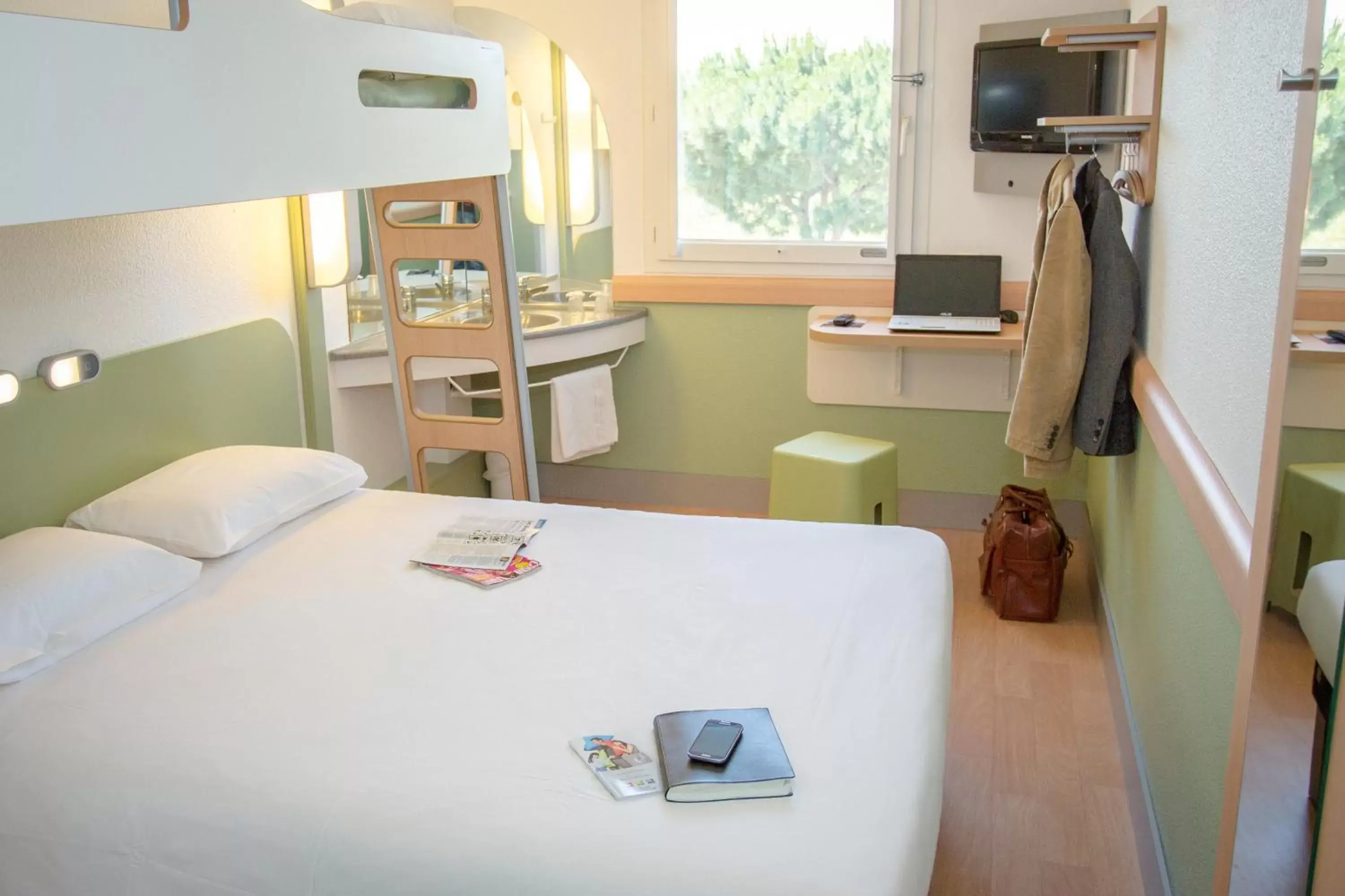 Photo of the whole room, Bed in Ibis Budget Perpignan Nord Rivesaltes
