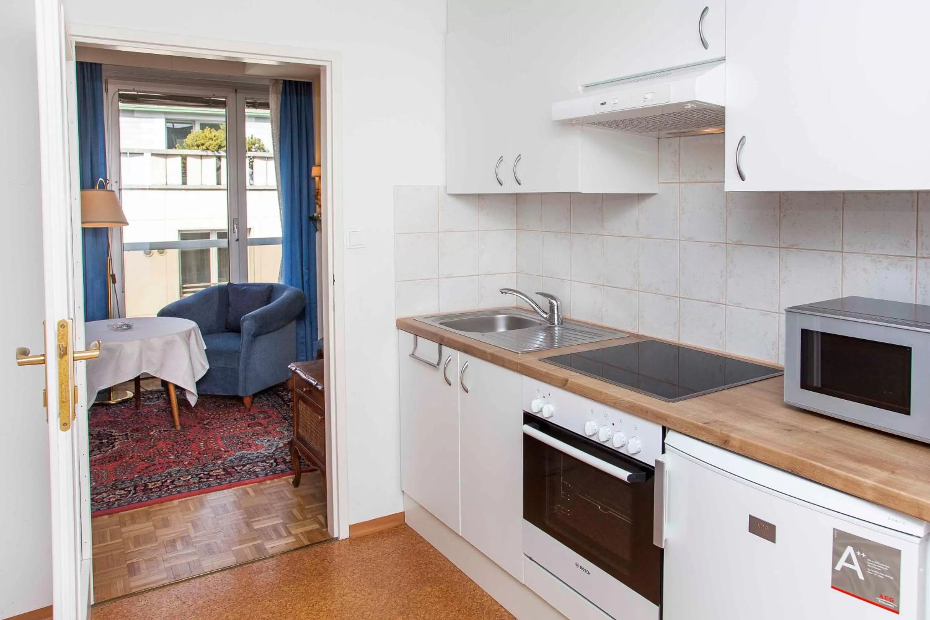Kitchen or kitchenette in Pension Sacher - Apartments am Stephansplatz