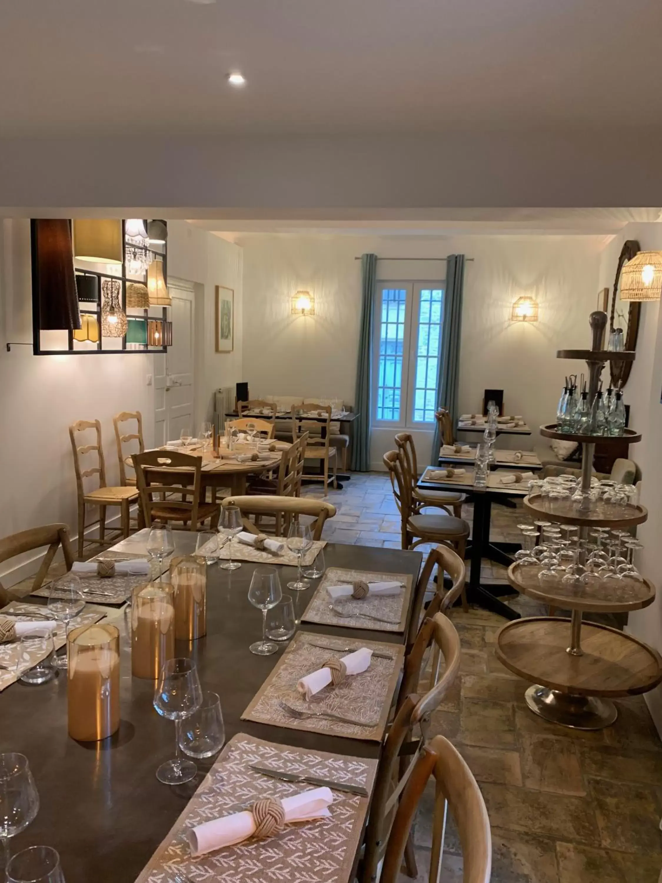 Restaurant/Places to Eat in Hôtel O’Banel