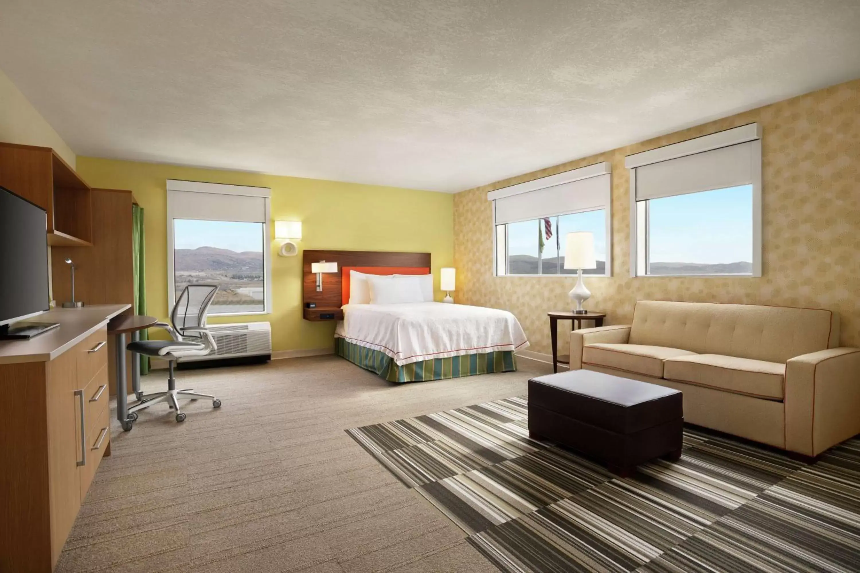 Bedroom in Home2 Suites By Hilton Elko