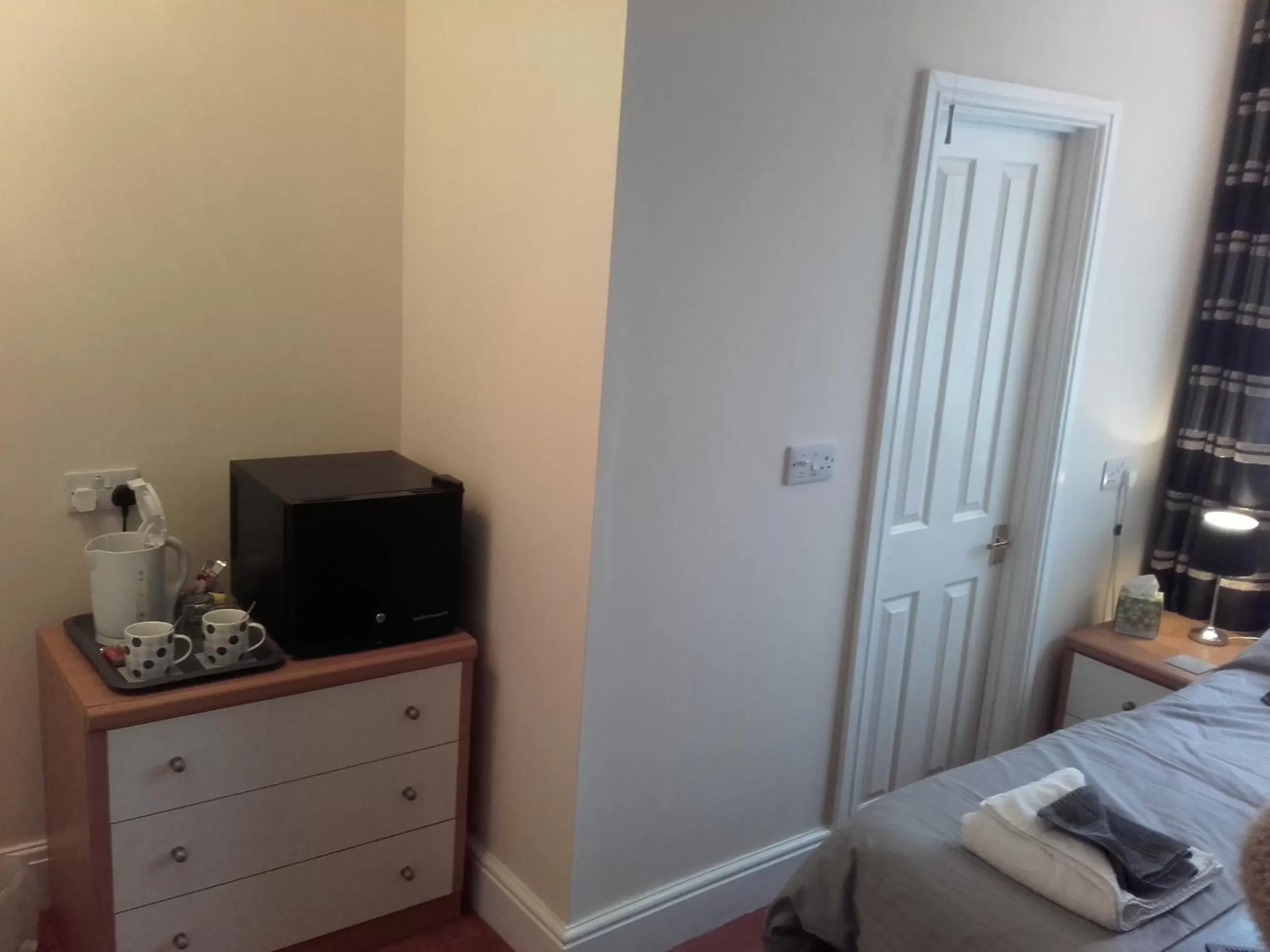 Coffee/tea facilities, Bed in Clumber House Hotel