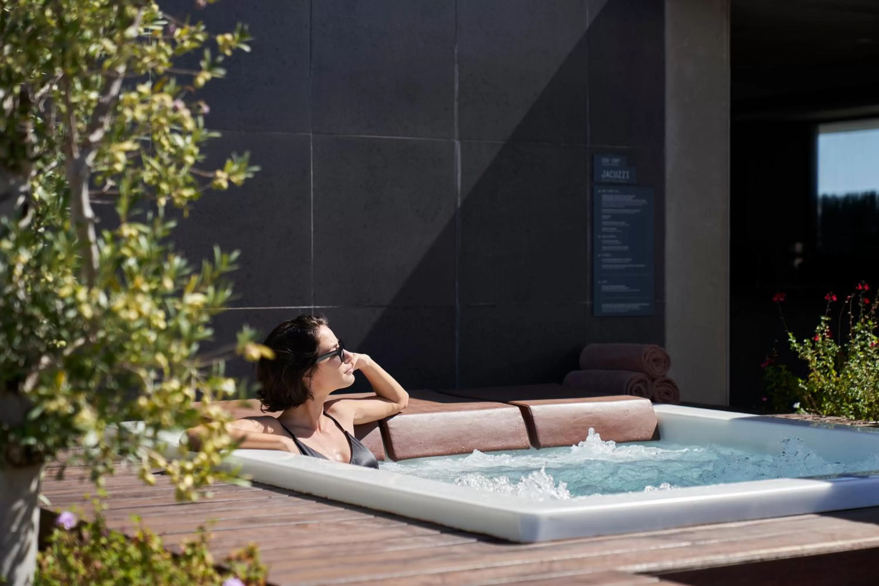 Hot Tub in PortoBay Liberdade