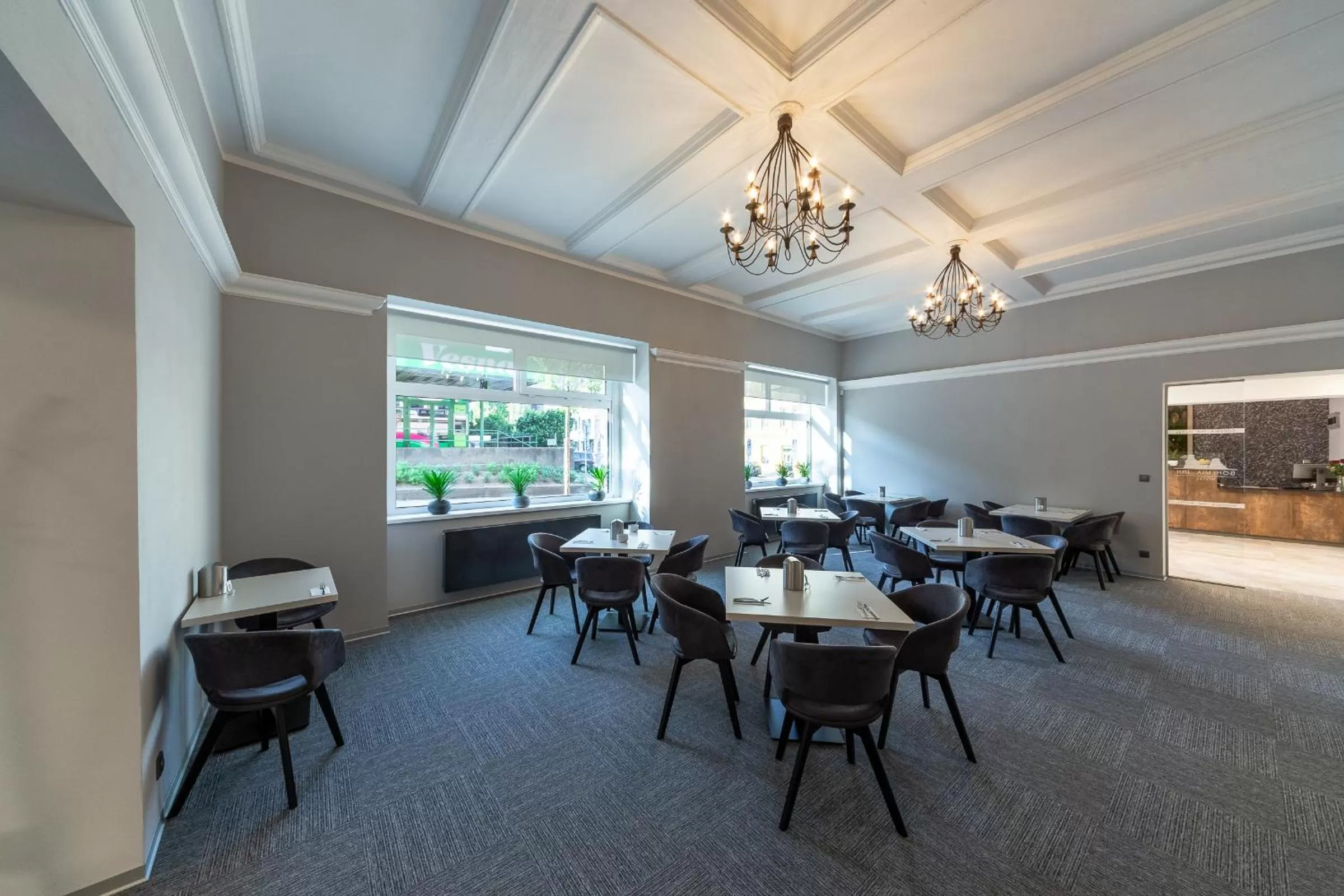 Restaurant/places to eat in Bohemia Inn Hotel