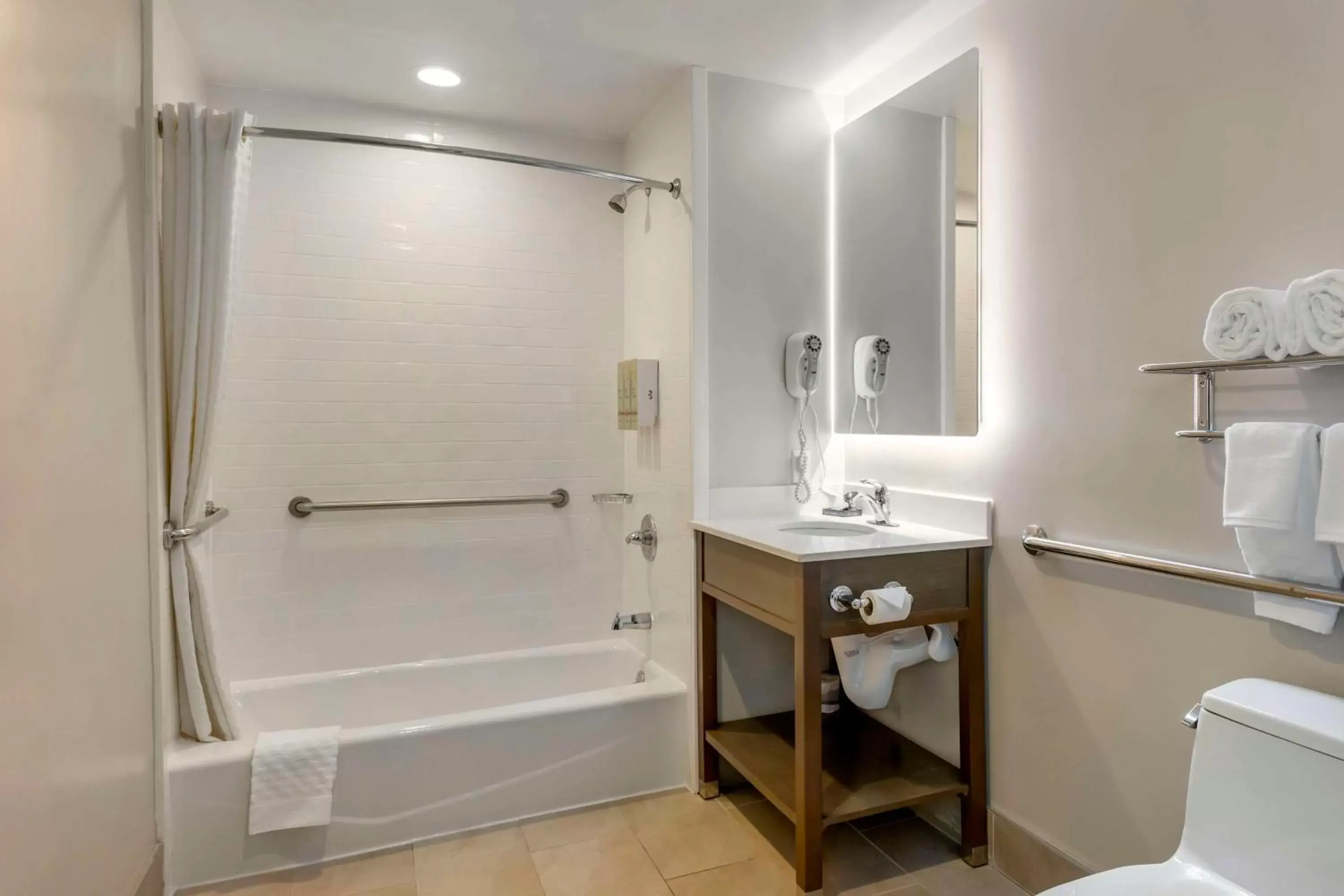 Bathroom in Best Western Brooklyn-Coney Island Inn