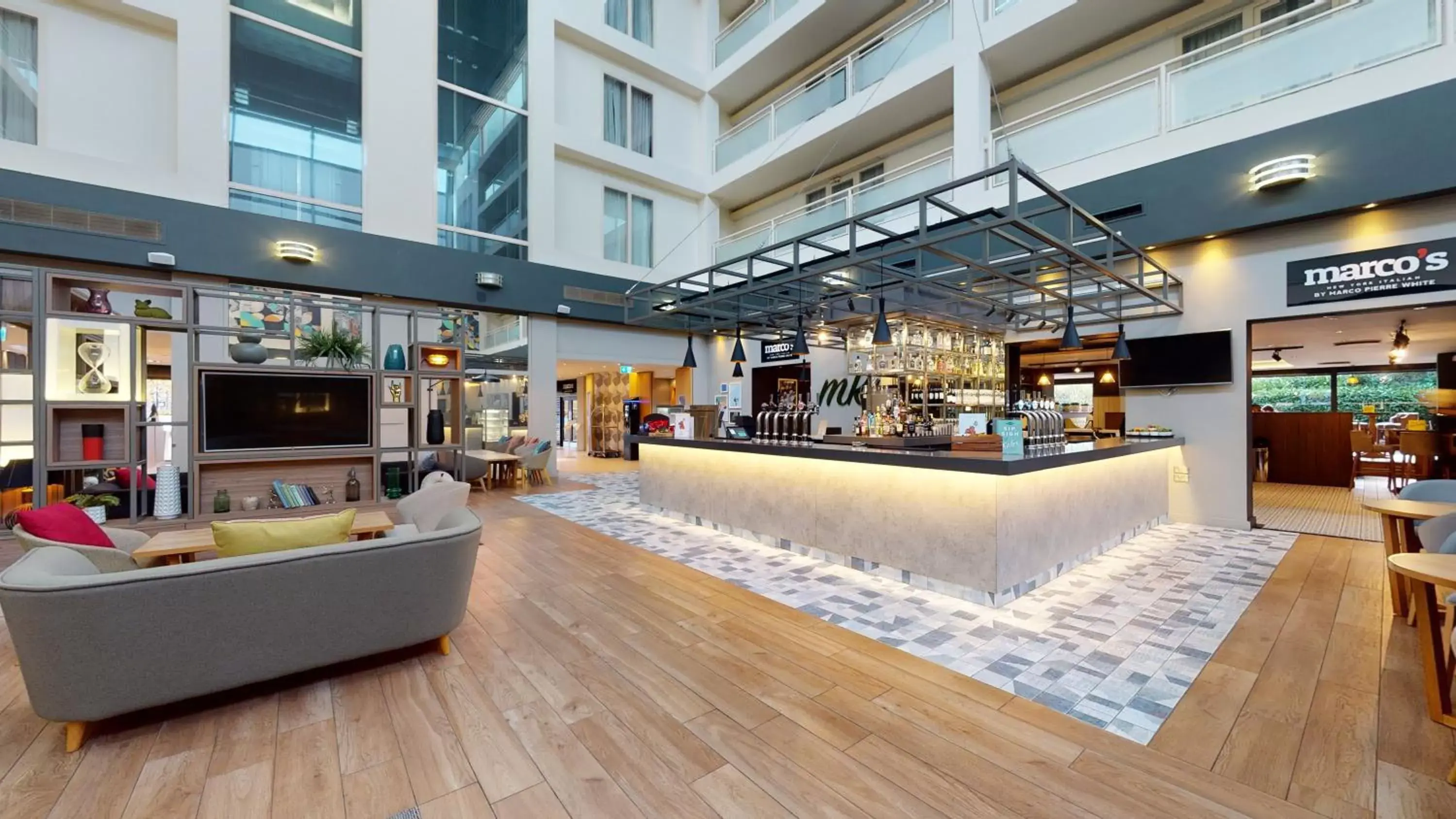 Property building, Lounge/Bar in Holiday Inn Milton Keynes Central, an IHG Hotel