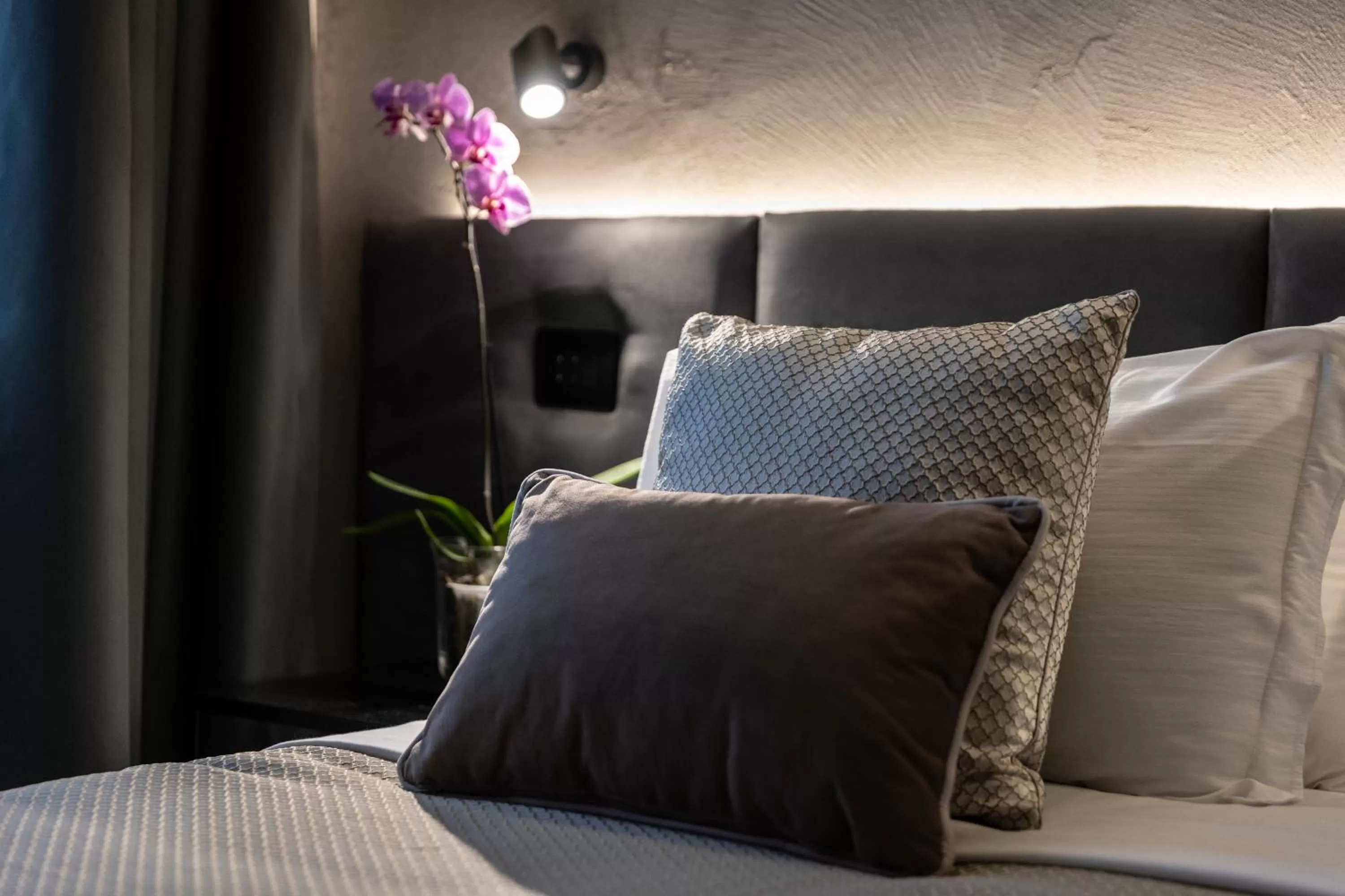 Photo of the whole room, Bed in Corso 84 Luxury Suites