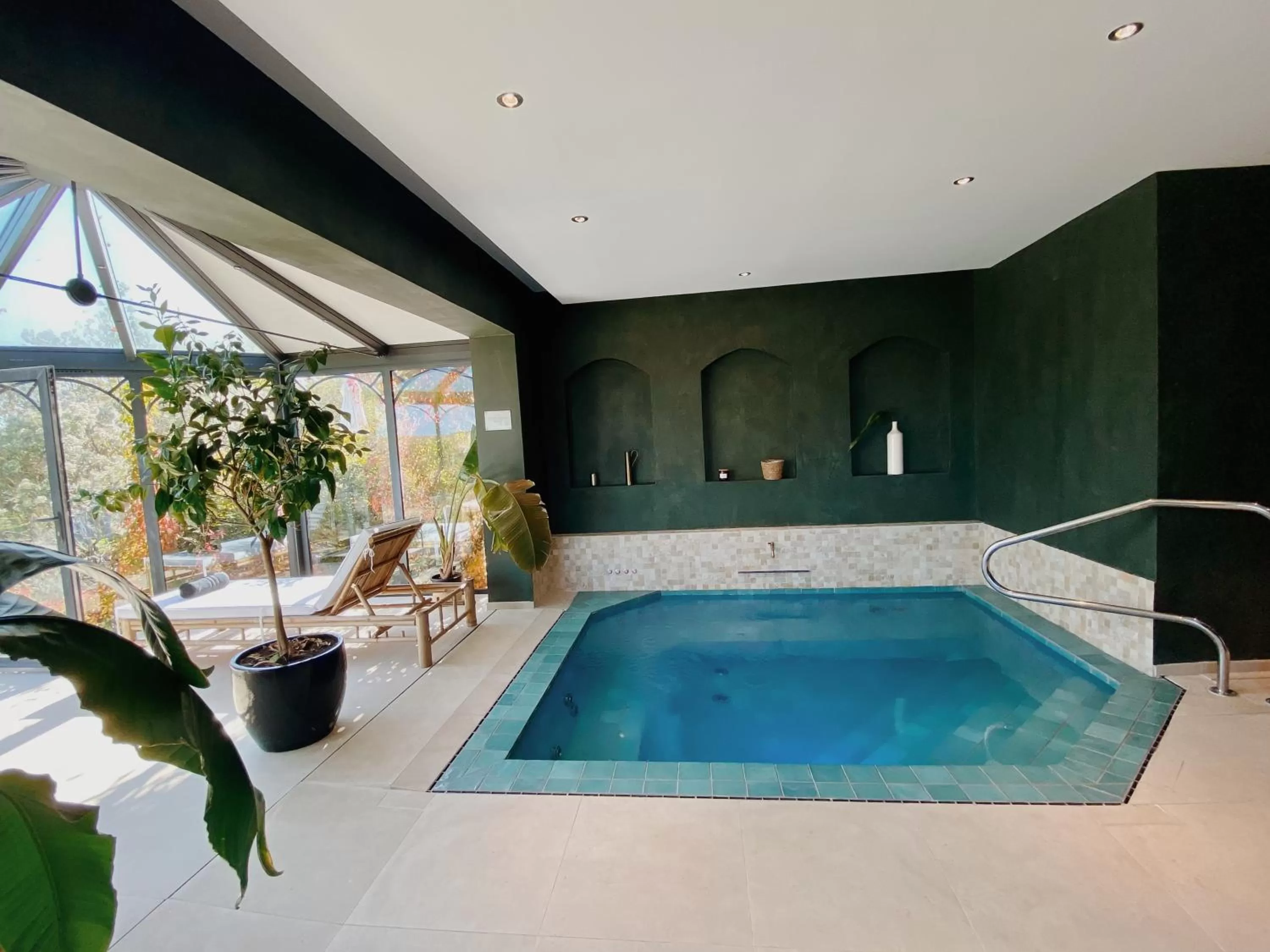 Spa and wellness centre/facilities in Domaine de Bellevue, The Originals Relais