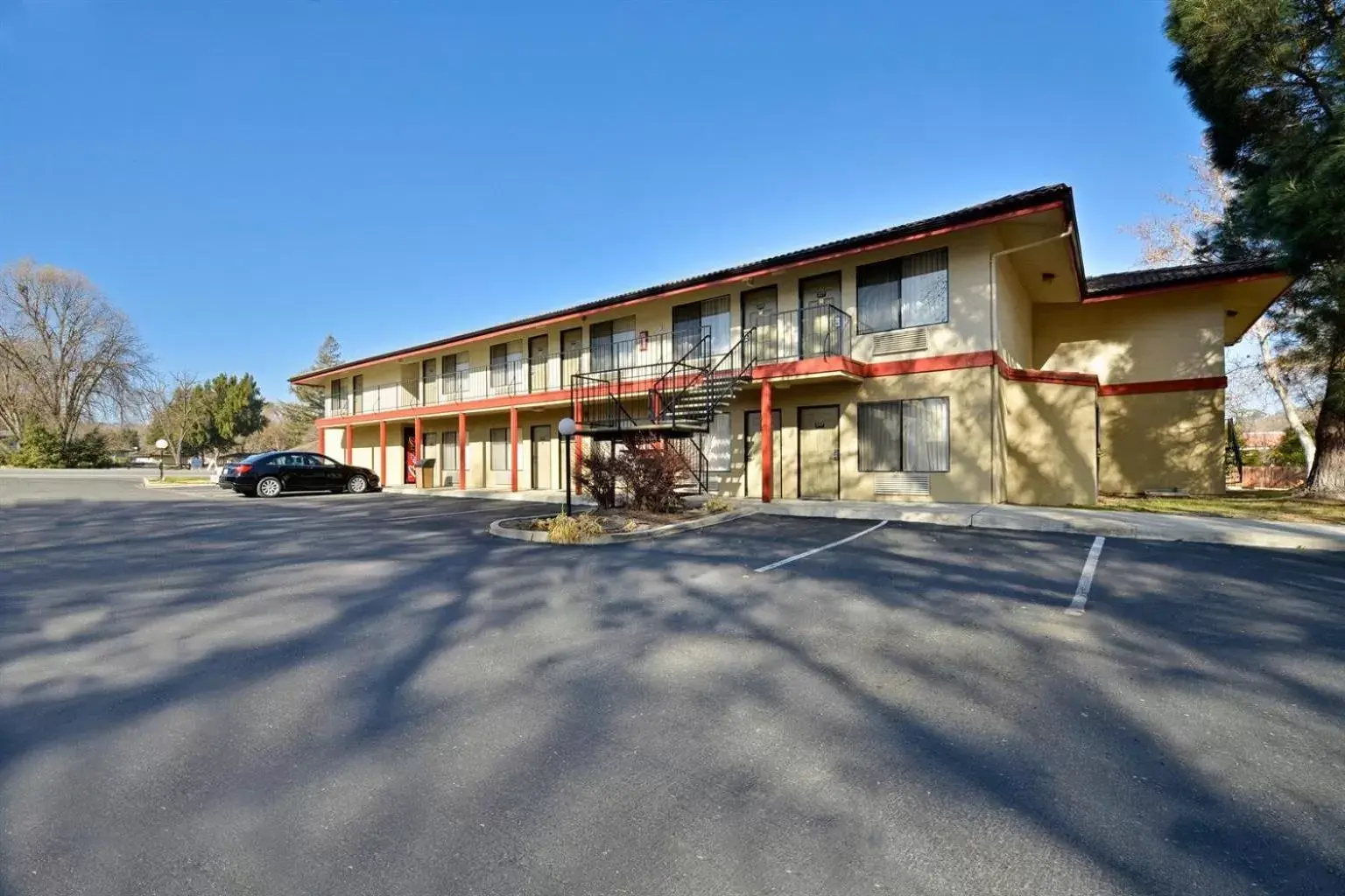 Property Building in Atascadero Inn