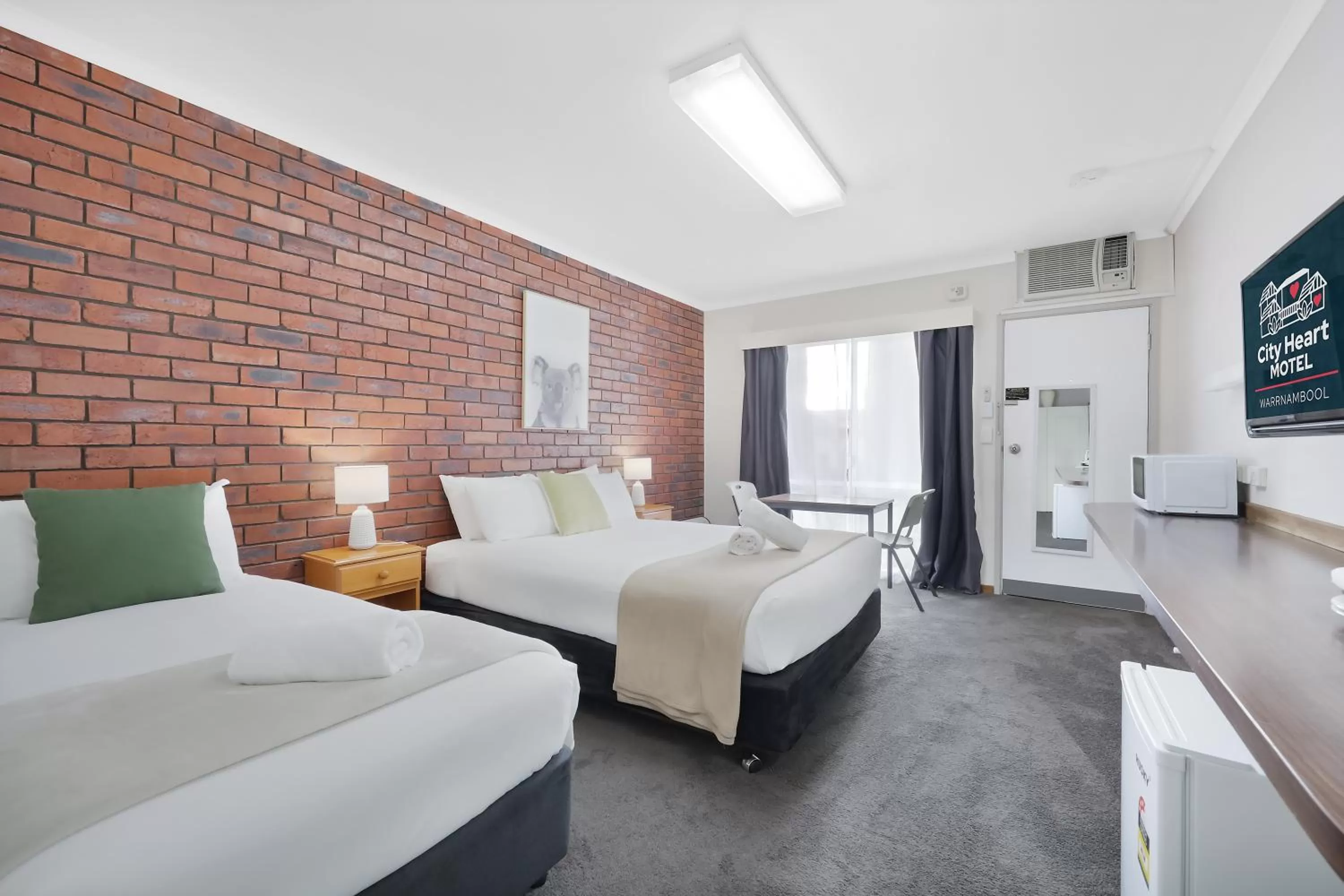 Bed in City Heart Motel Warrnambool