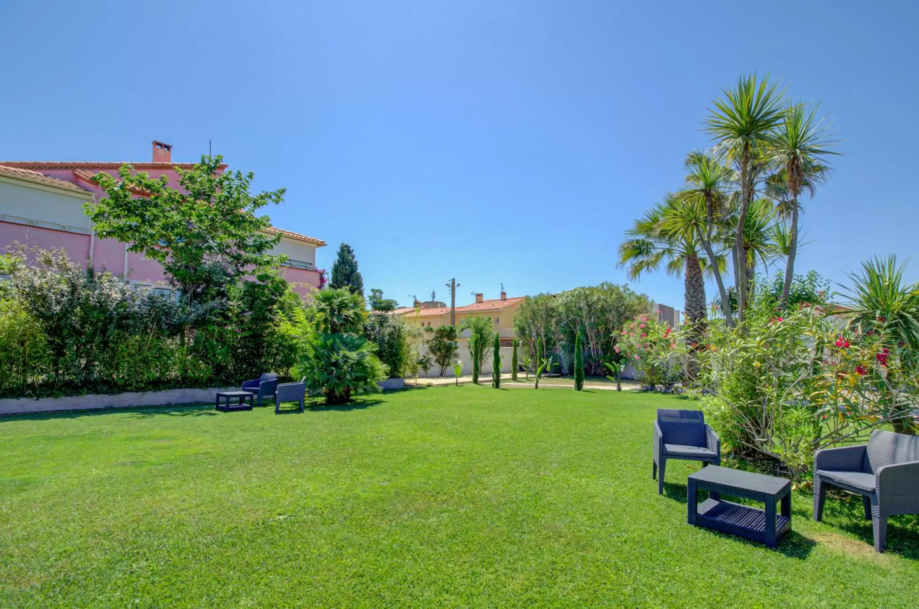 View (from property/room), Garden in Domaine Le Courti