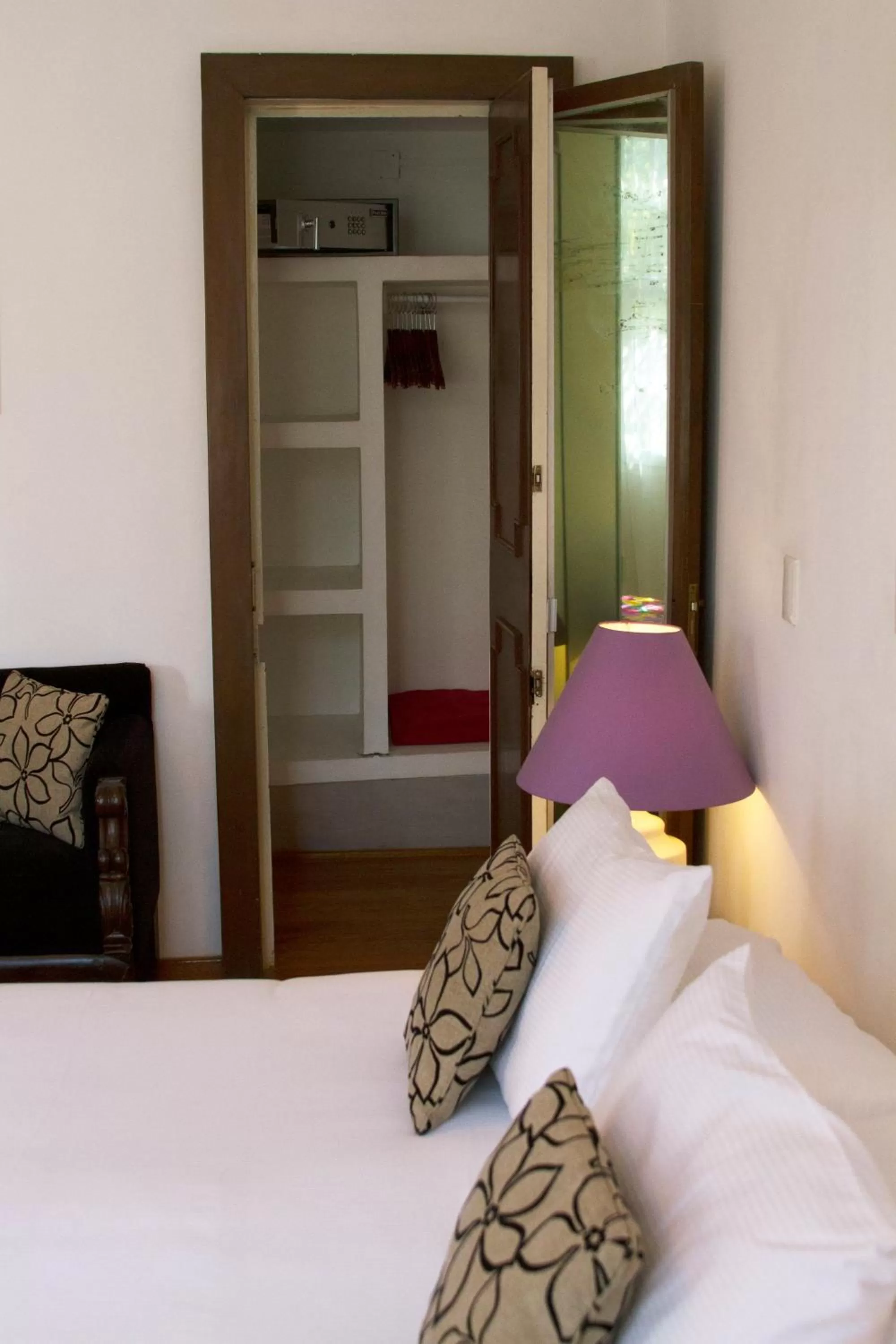 Photo of the whole room, Bed in Casa Comtesse