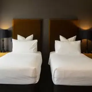 Bed in Hotel Montreal