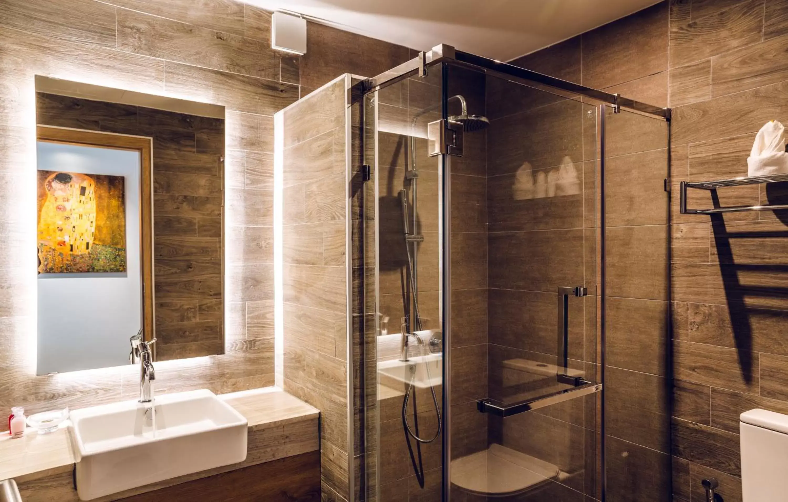 Shower, Bathroom in 15 Palms Beach Resort