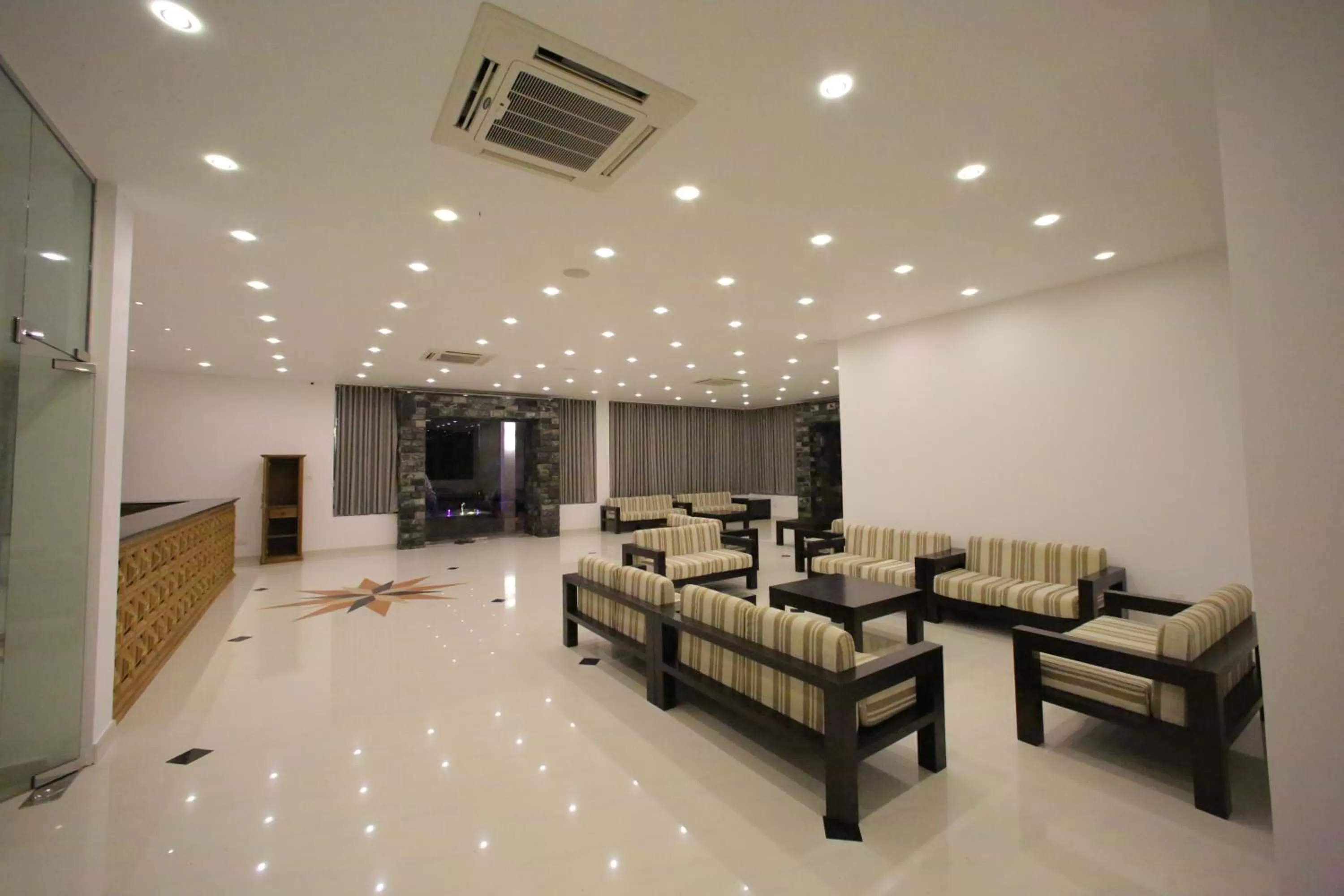 Lobby or reception in Ruins Chaaya Hotel