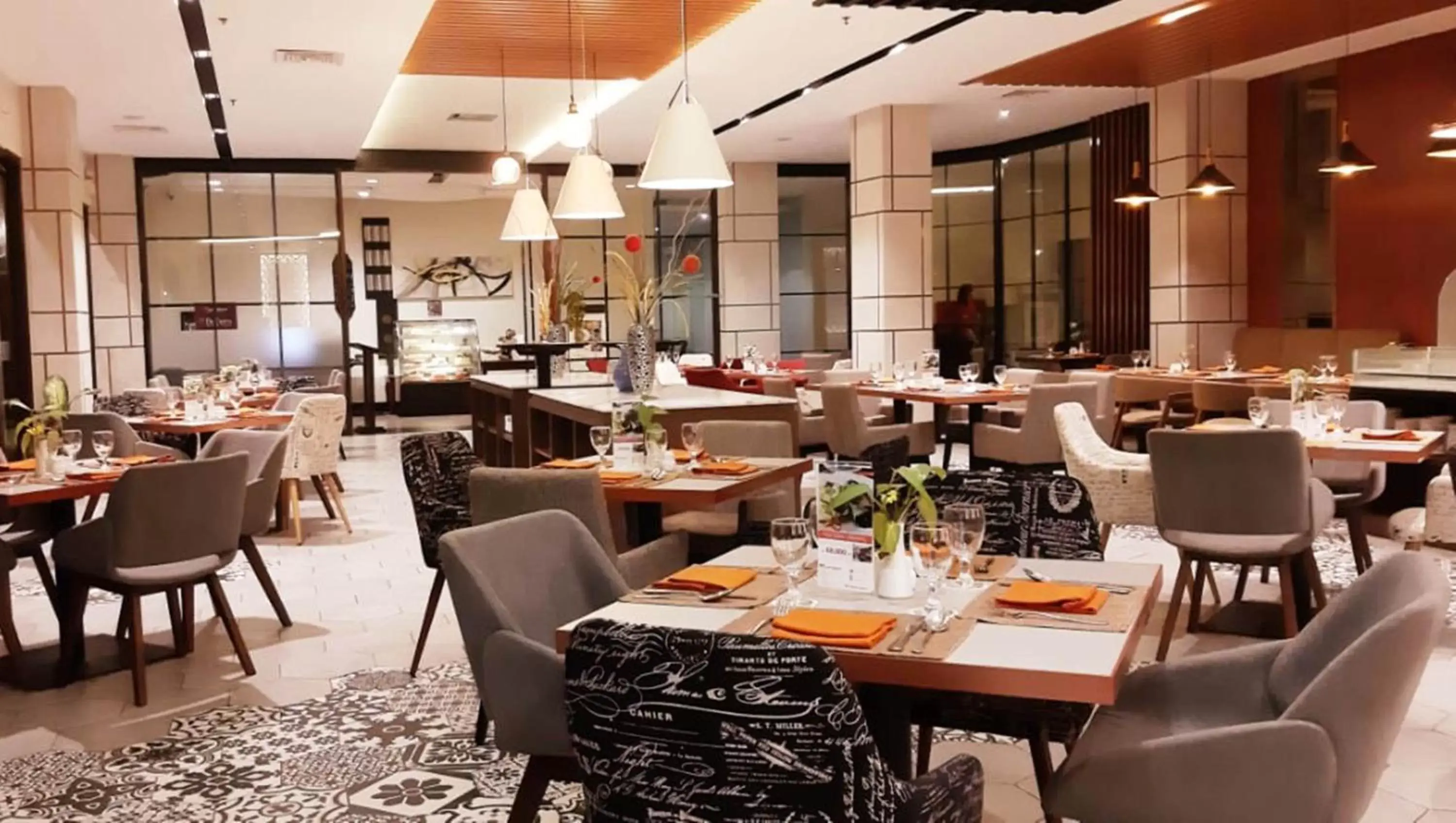 Restaurant/places to eat in Swiss-Belhotel Borneo Samarinda Restaurant/places to eat in Swiss-Belhotel Borneo Samarinda