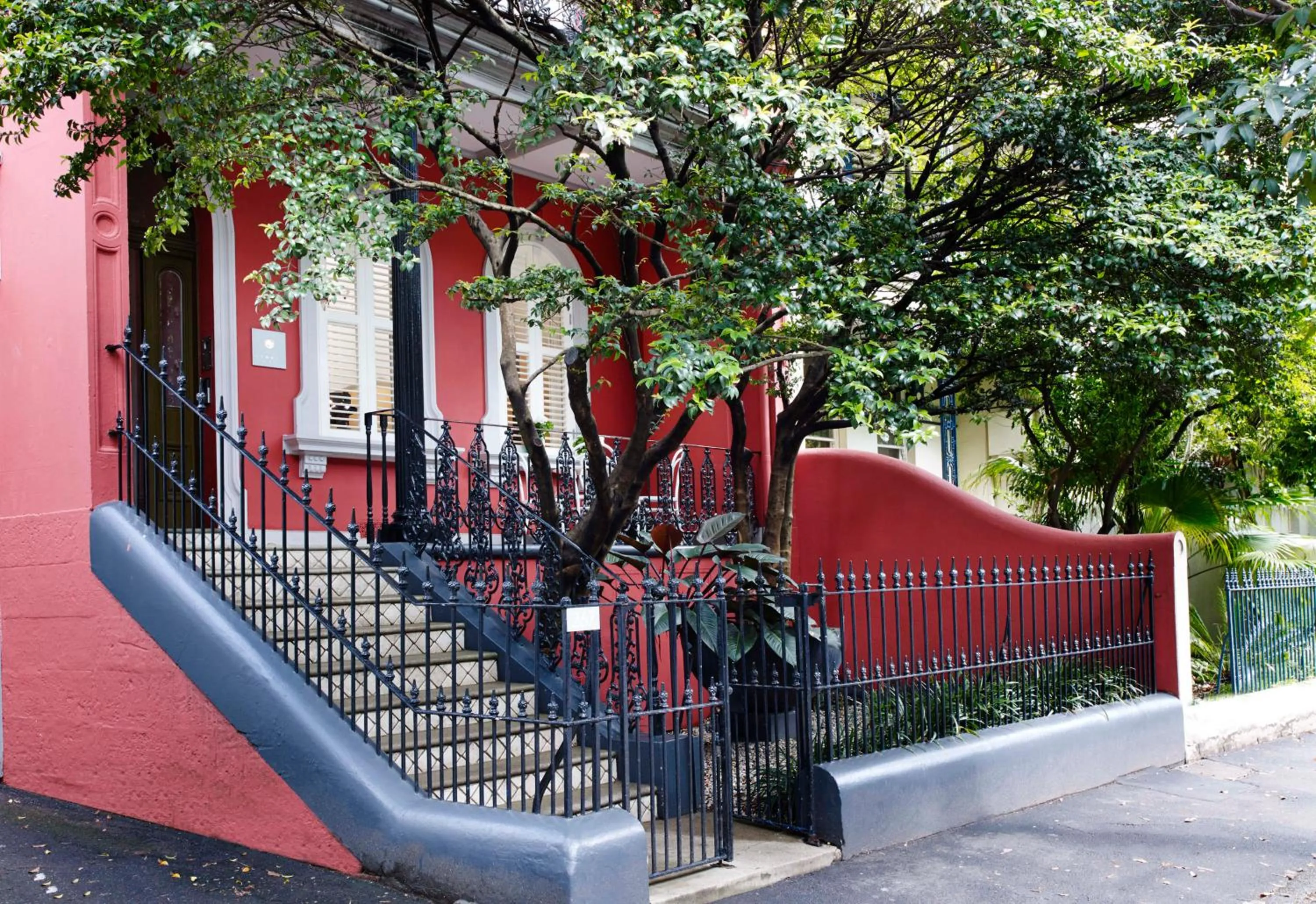 Facade/entrance in Medusa Hotel Sydney