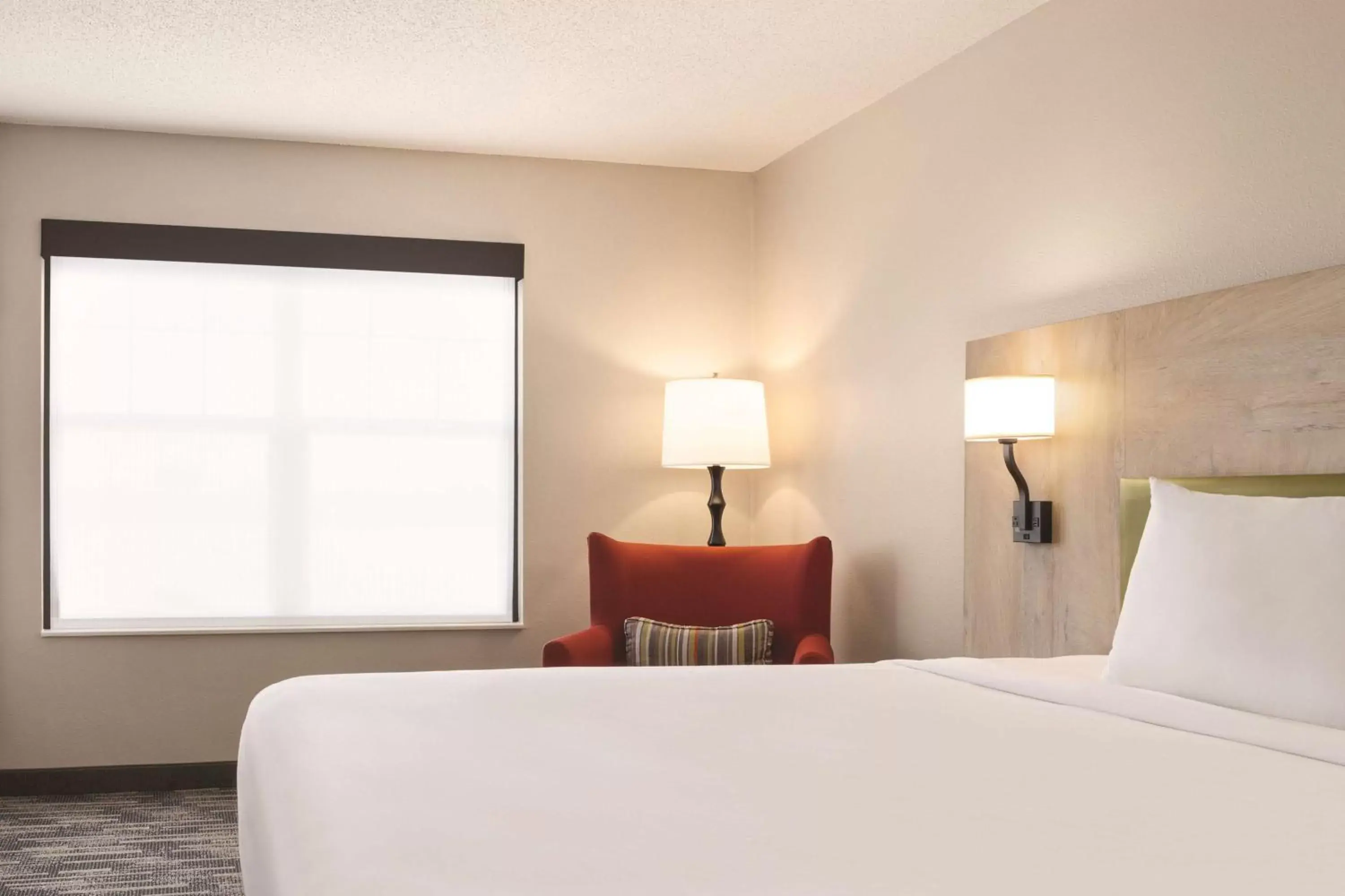 Photo of the whole room, Bed in Country Inn & Suites by Radisson, St. Cloud East, MN