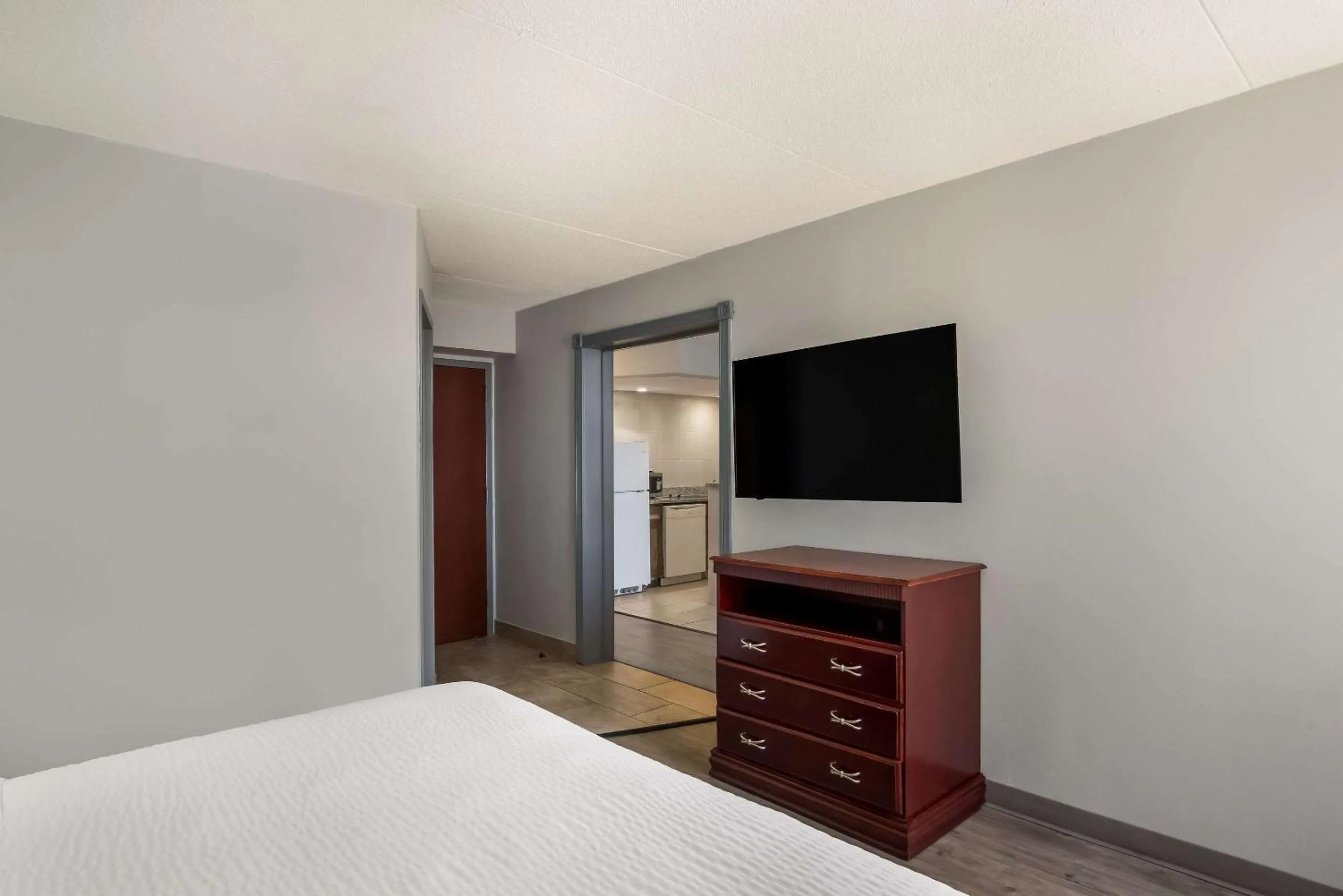 Bedroom, Bed in Clarion Inn & Suites Grand Rapids Airport