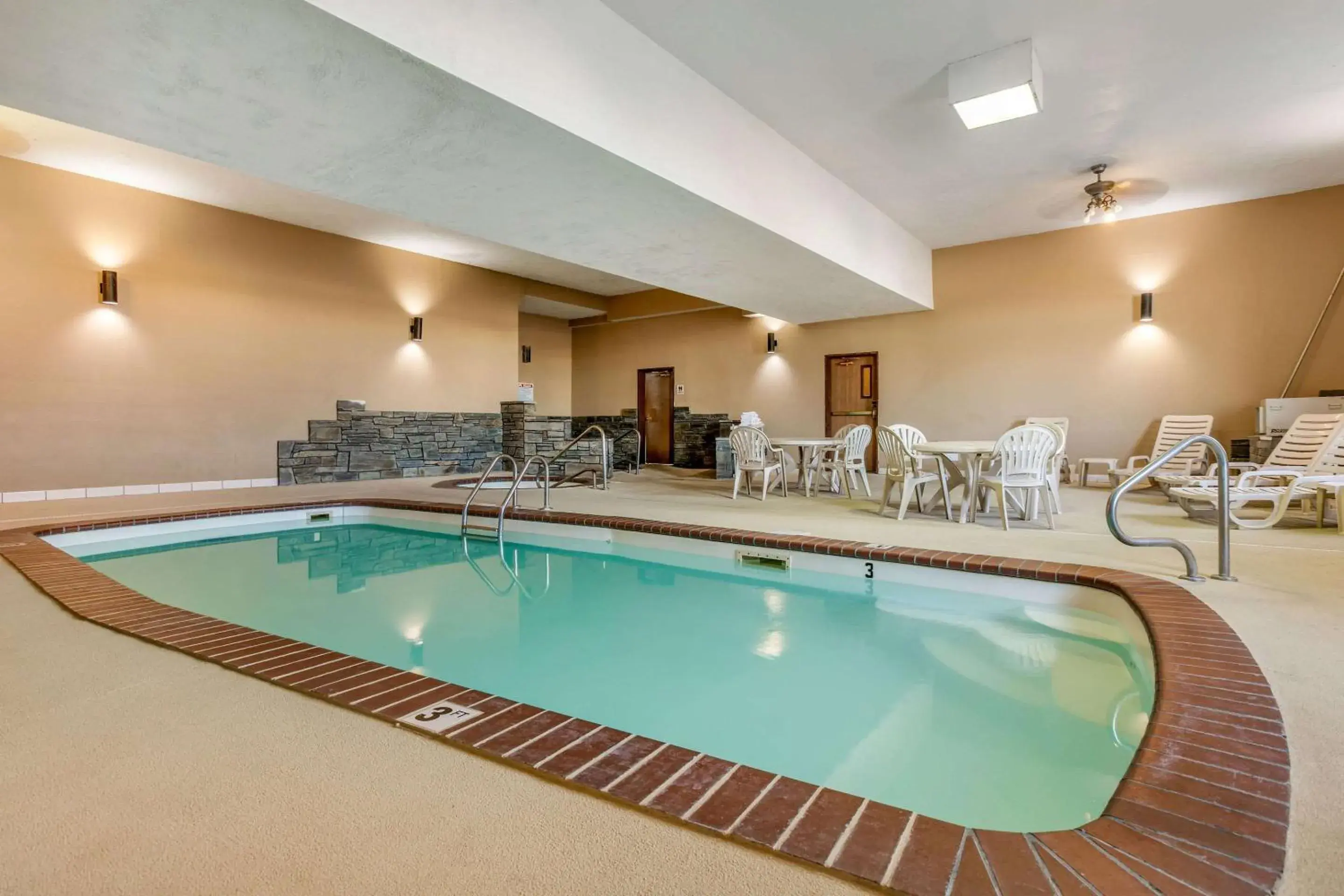 On site, Swimming Pool in Rodeway Inn Rapid City