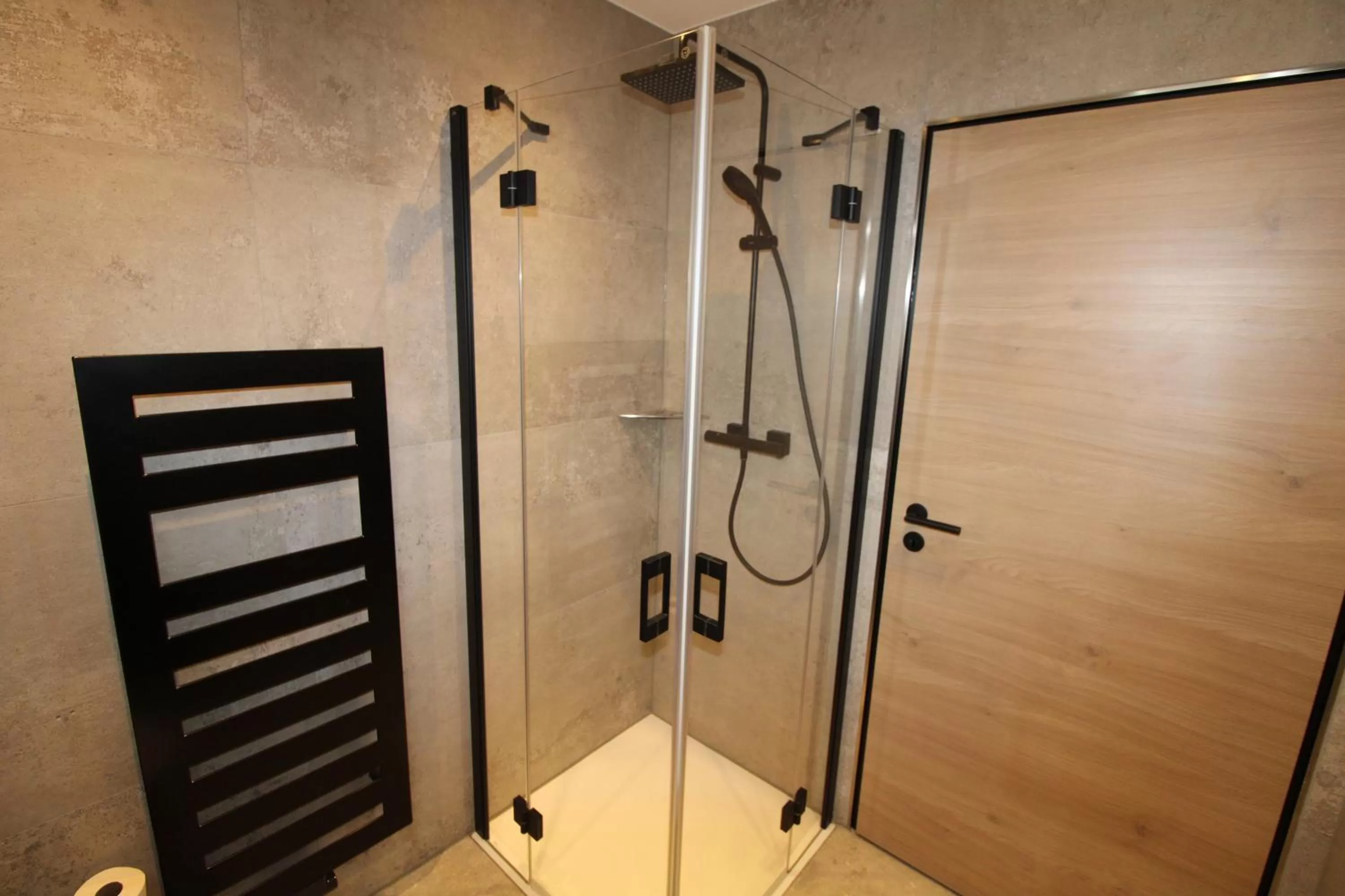 Shower in DER Hirsch Hotel