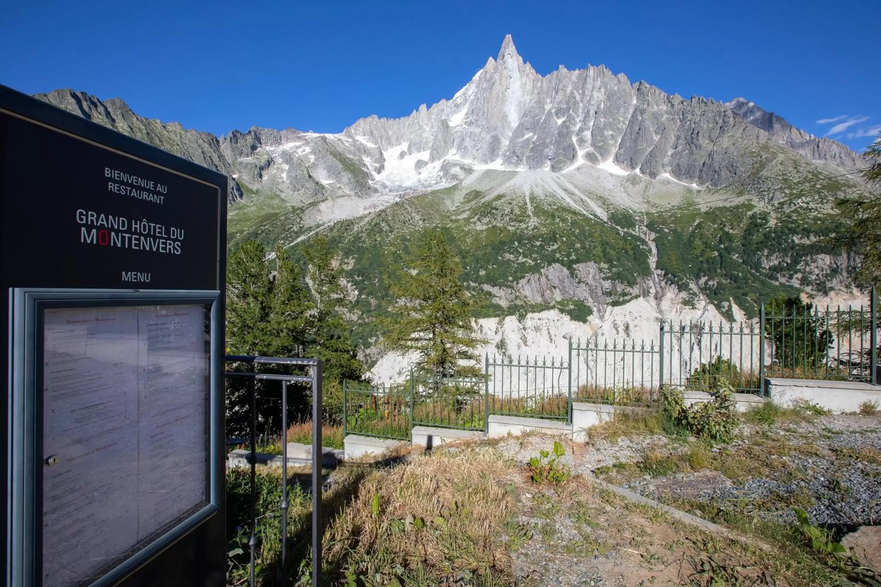 Mountain view, Property Building in Refuge du Montenvers