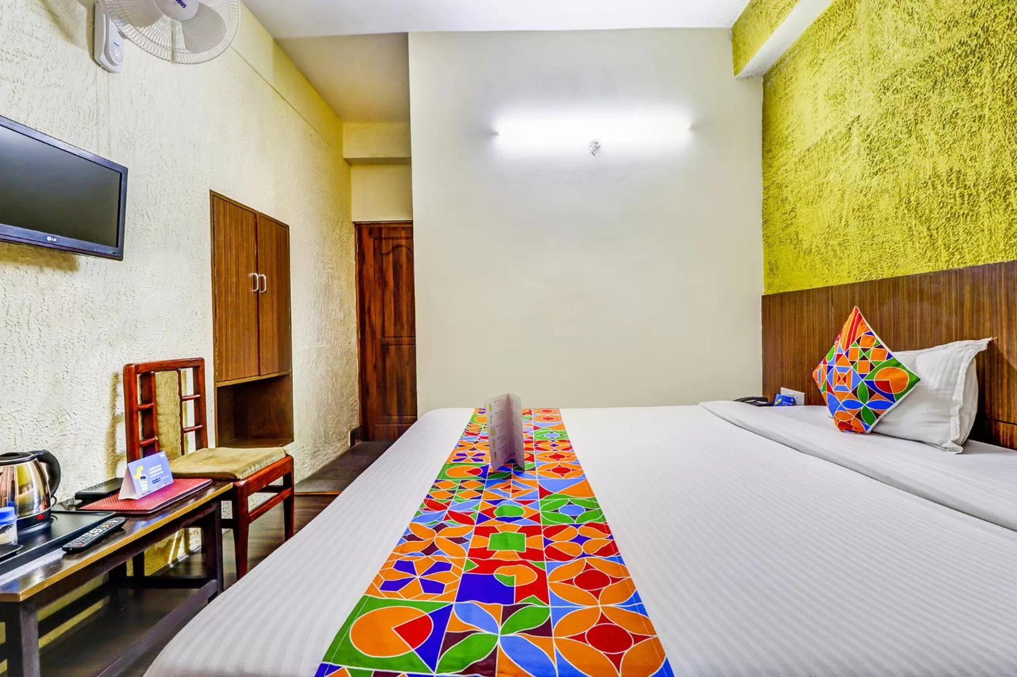 Bedroom, Bed in FabHotel Oak Ridge Retreat I