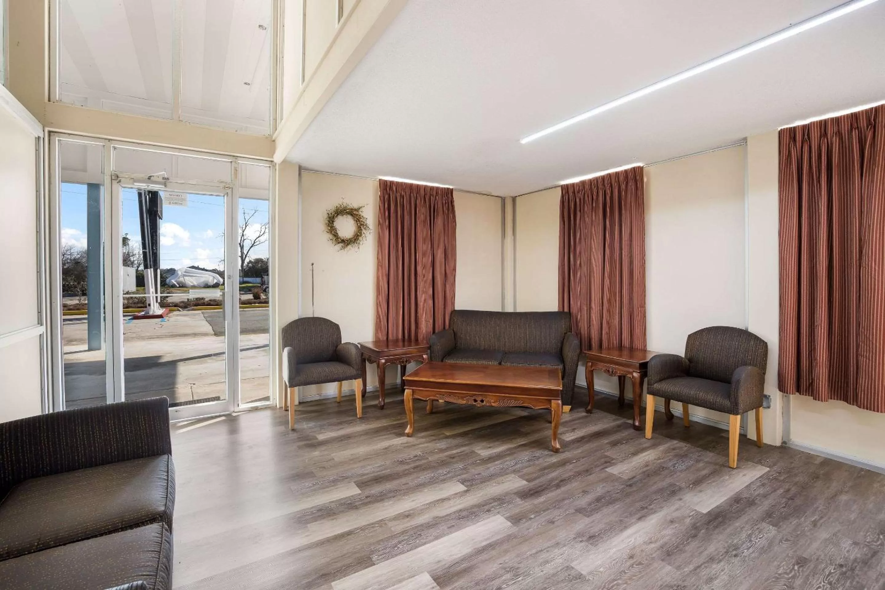 Lobby or reception in Rodeway Inn Cecil