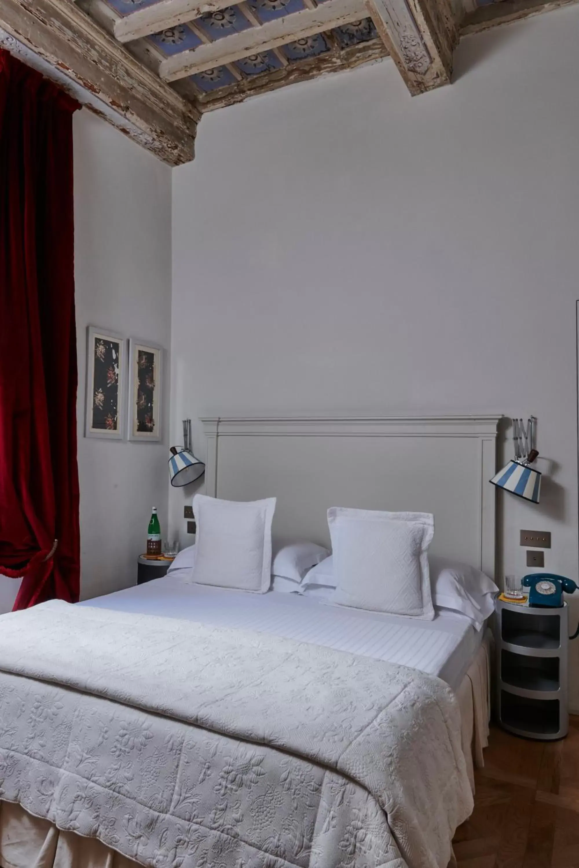 Bed in Casa Howard Firenze - Residenza d'Epoca