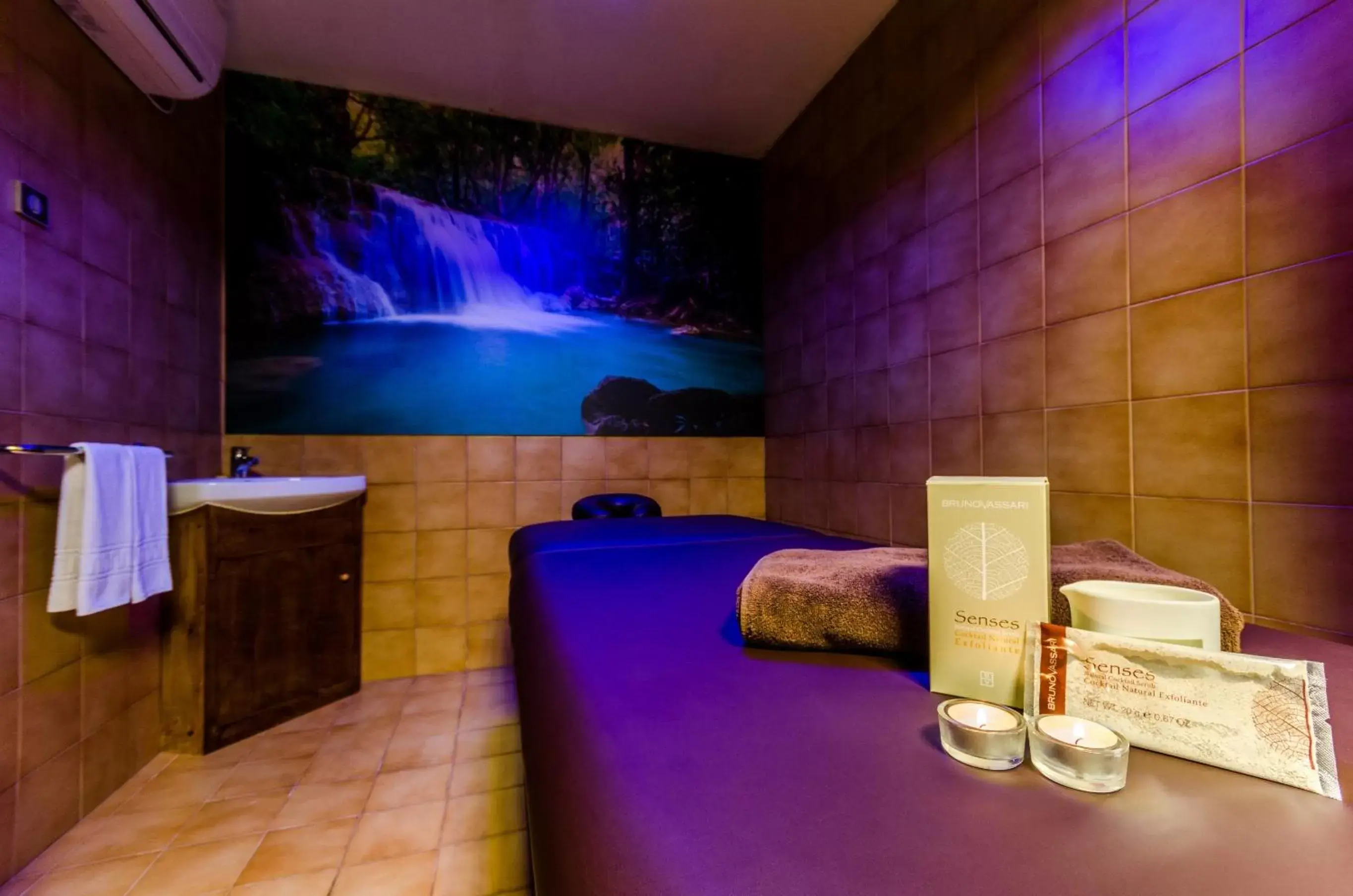 Massage, Bathroom in Hotel Panorama