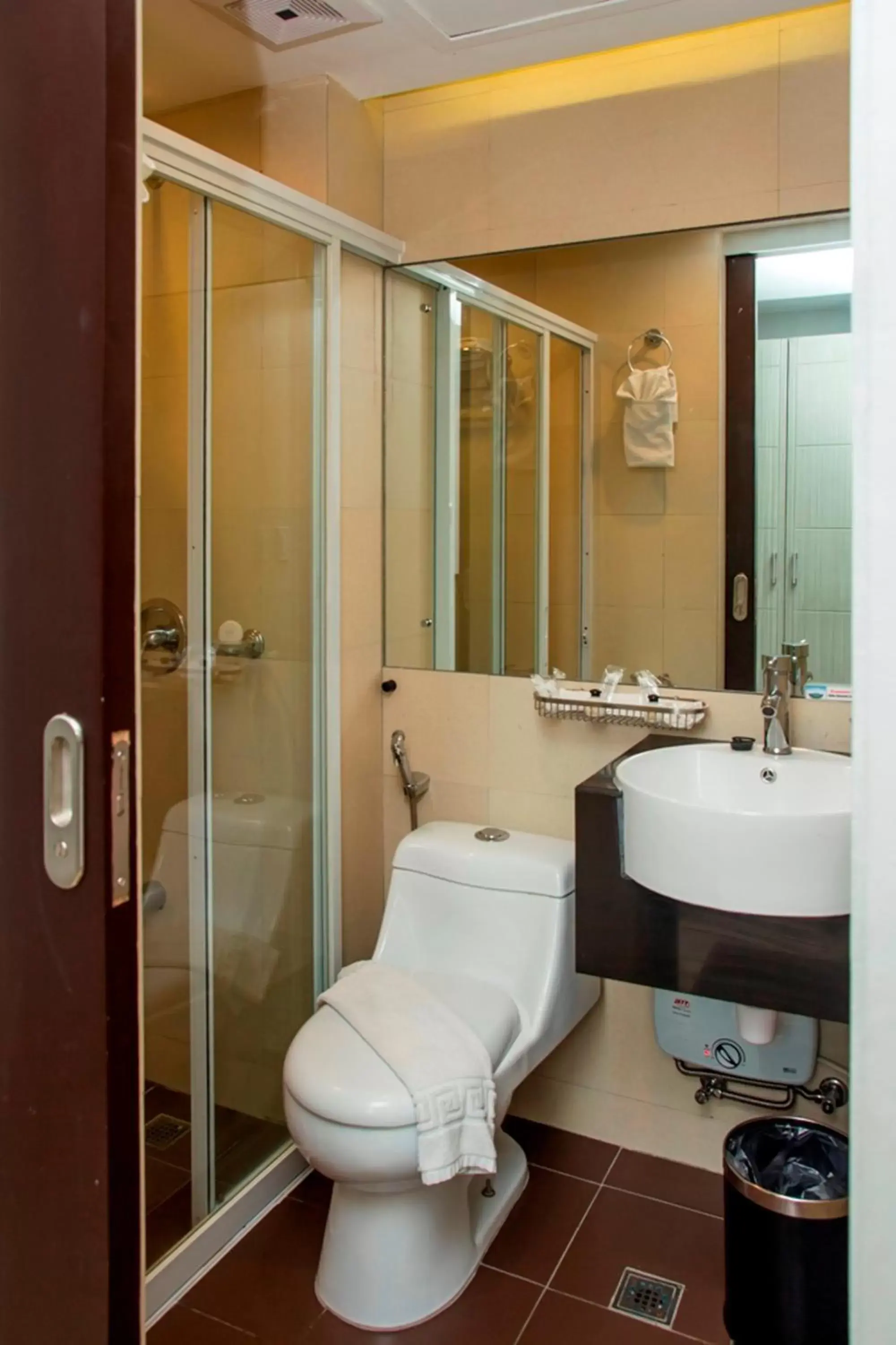 Shower, Bathroom in Venus Parkview Hotel