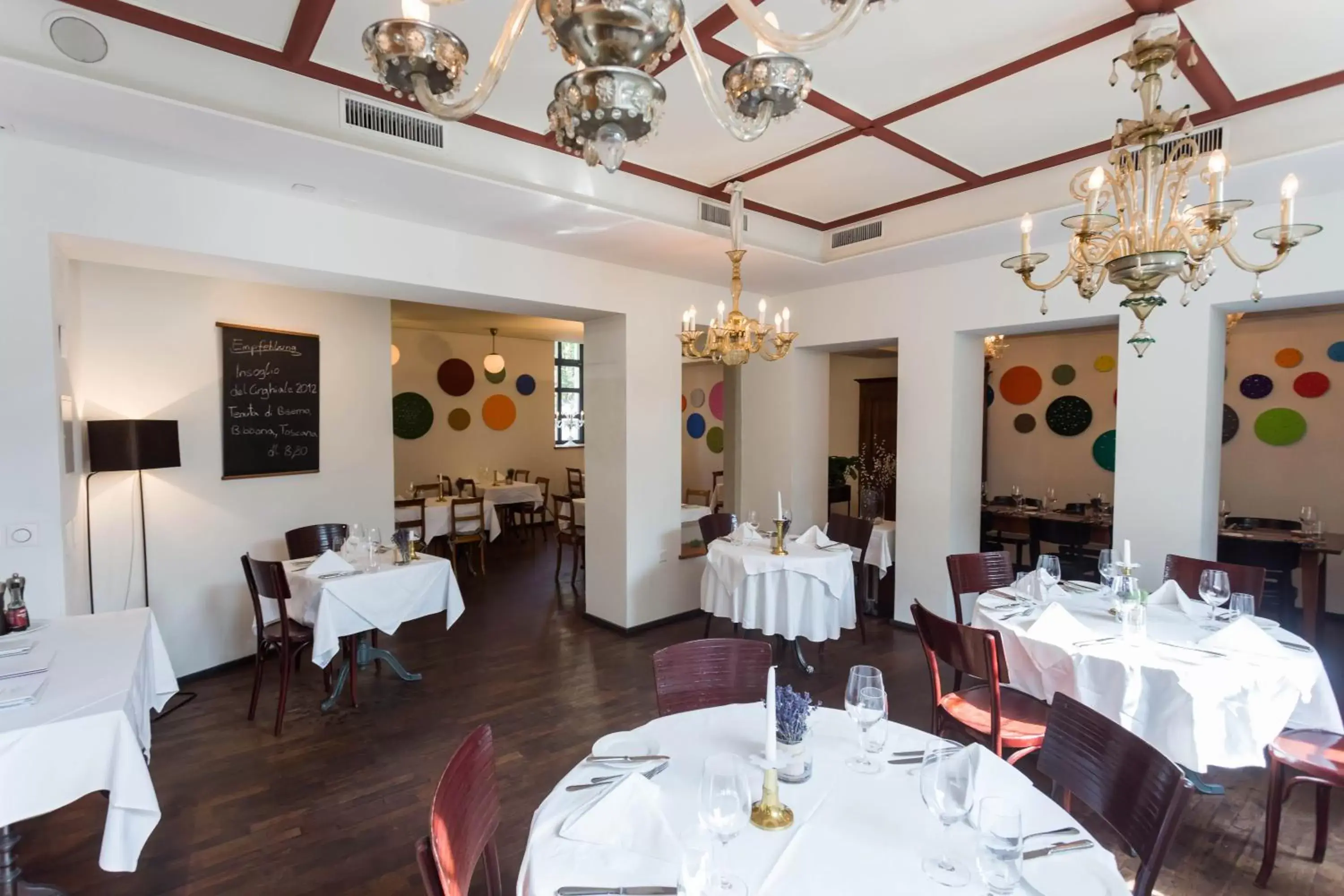 Restaurant/Places to Eat in Hotel Hofgarten Luzern